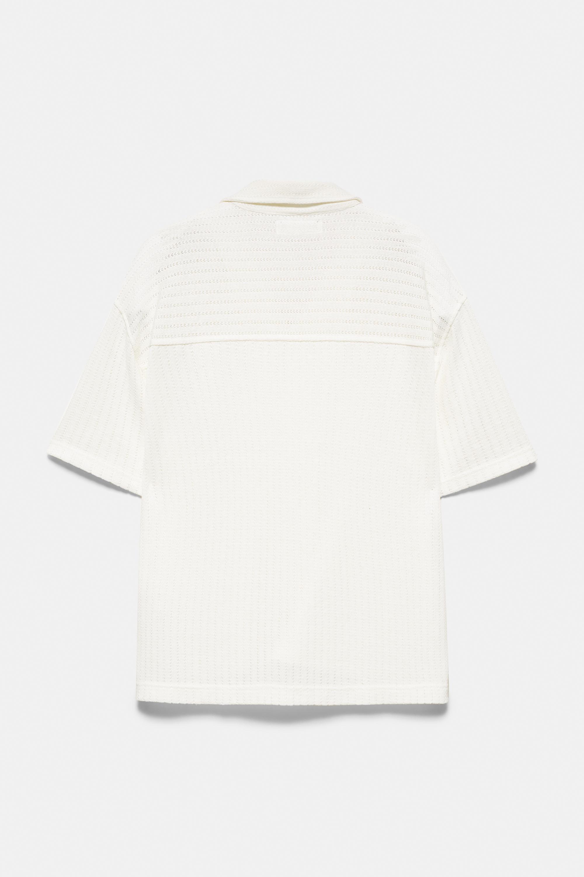 Short sleeve cutwork shirt — White tones