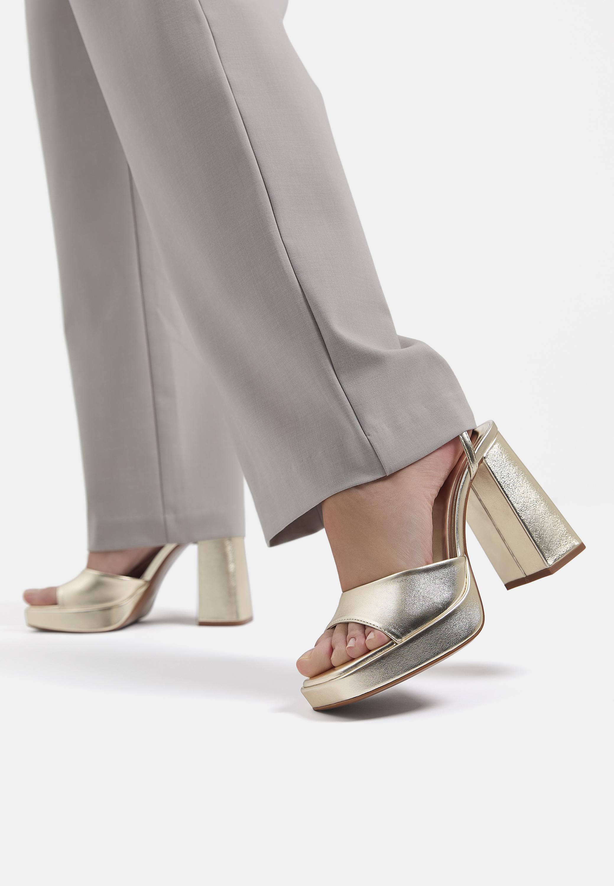 Gold platform heeled sandals — Gold