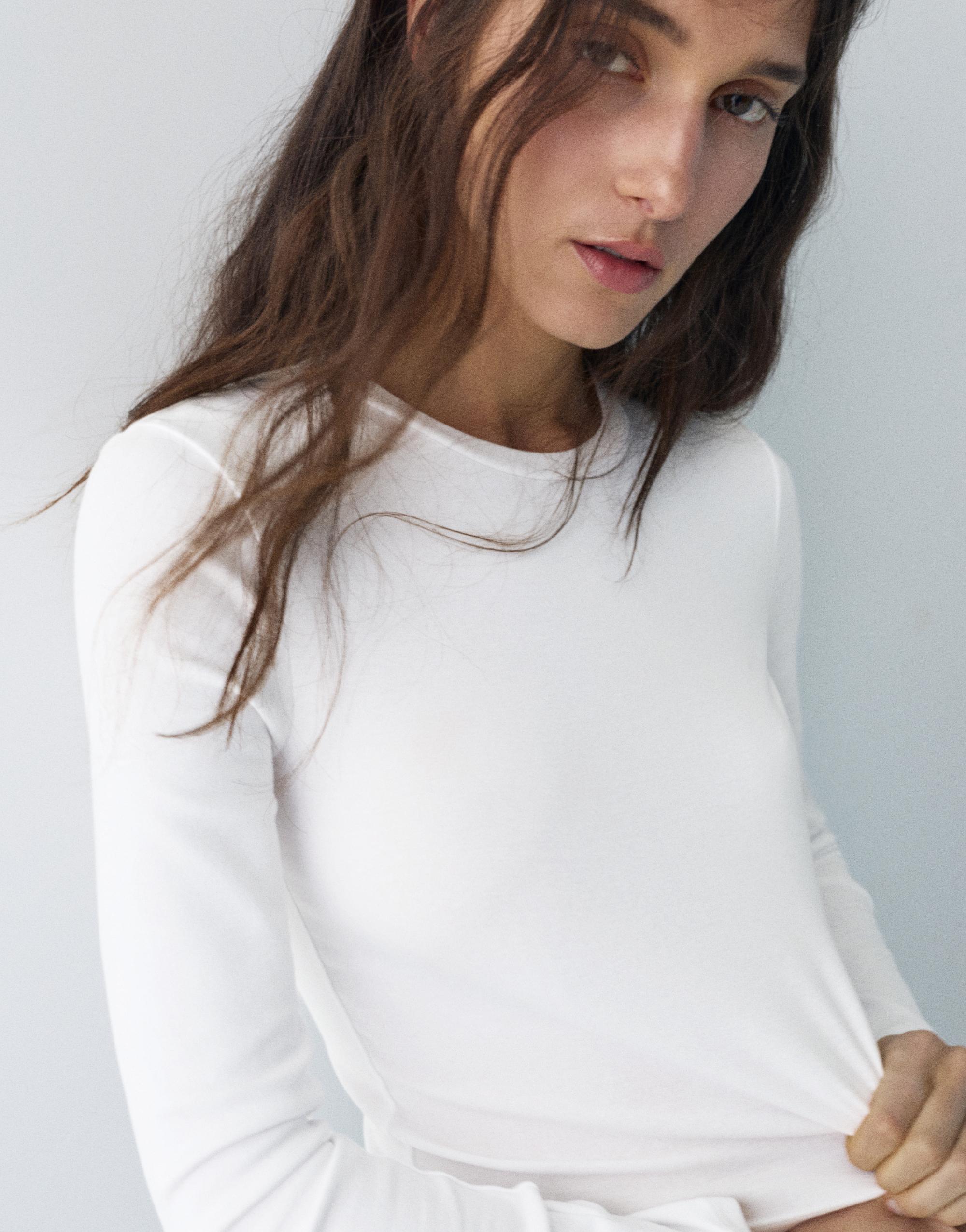 Vücuda oturan uzun kollu t-shirt - Görsel 73