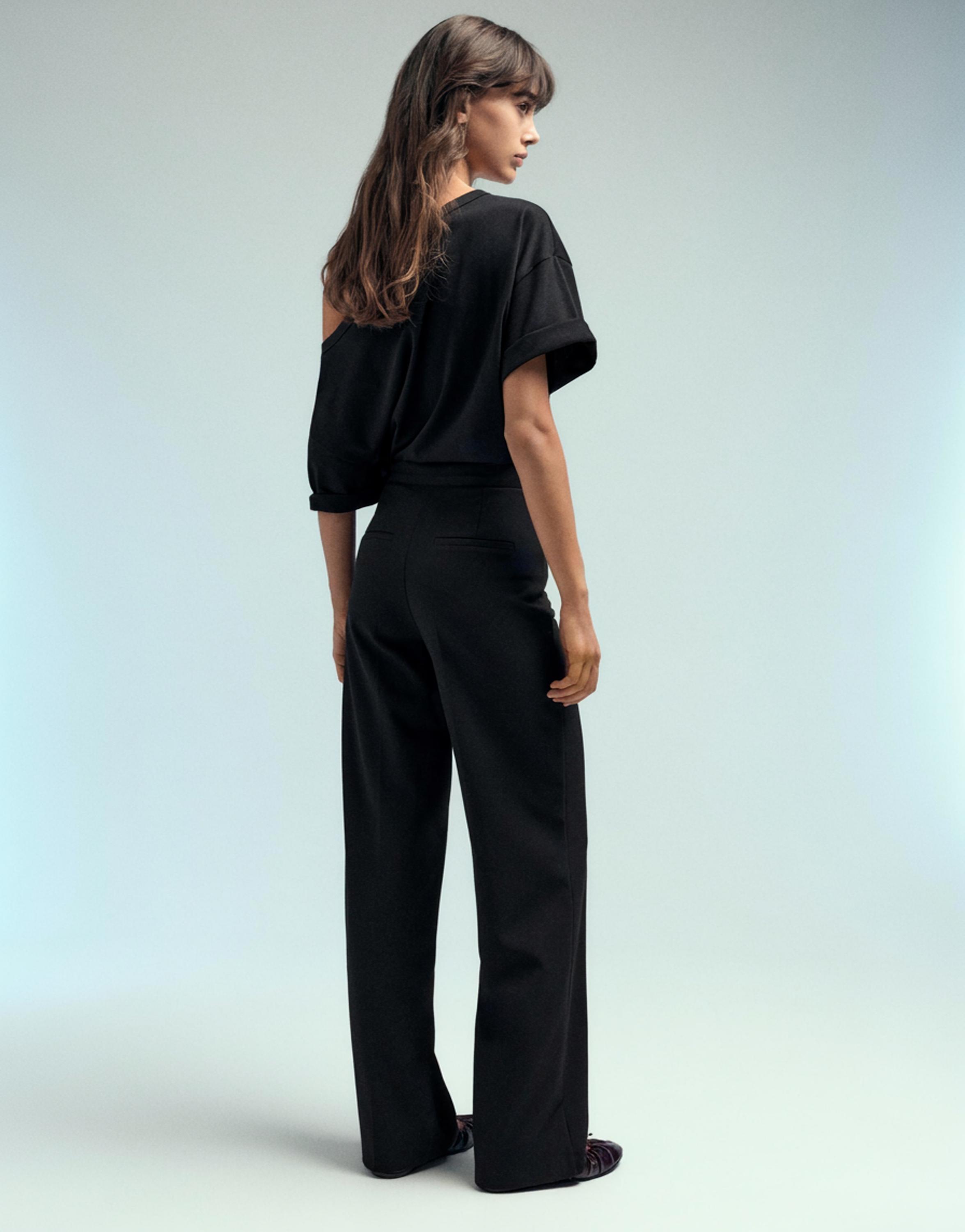 Straight-leg darted trousers — Black