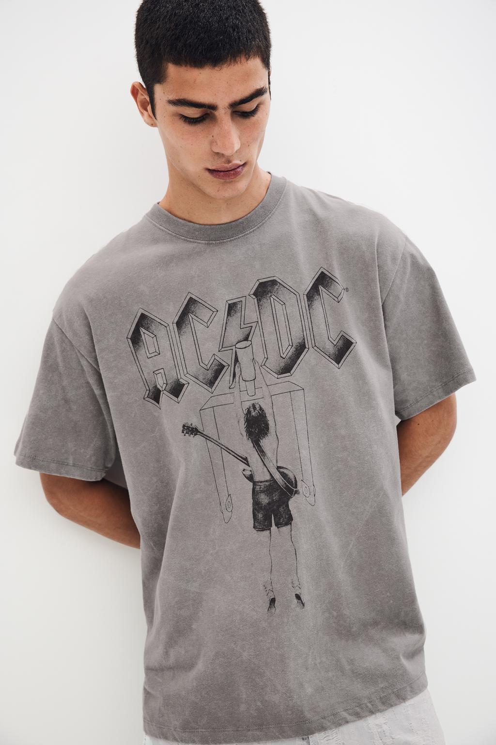 AC/DC T-shirt pull&bear