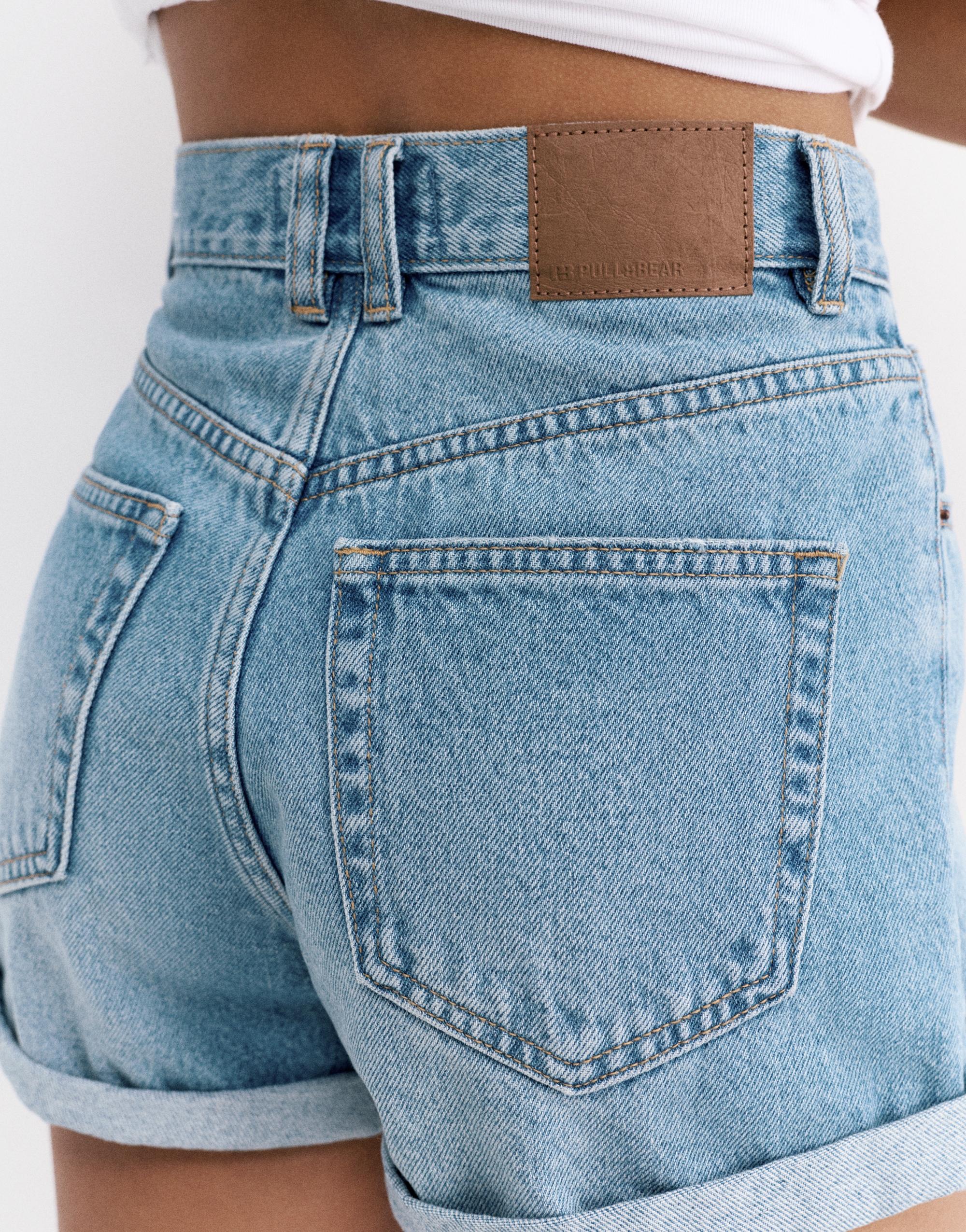 Denim turn-up mom shorts — Medium blue