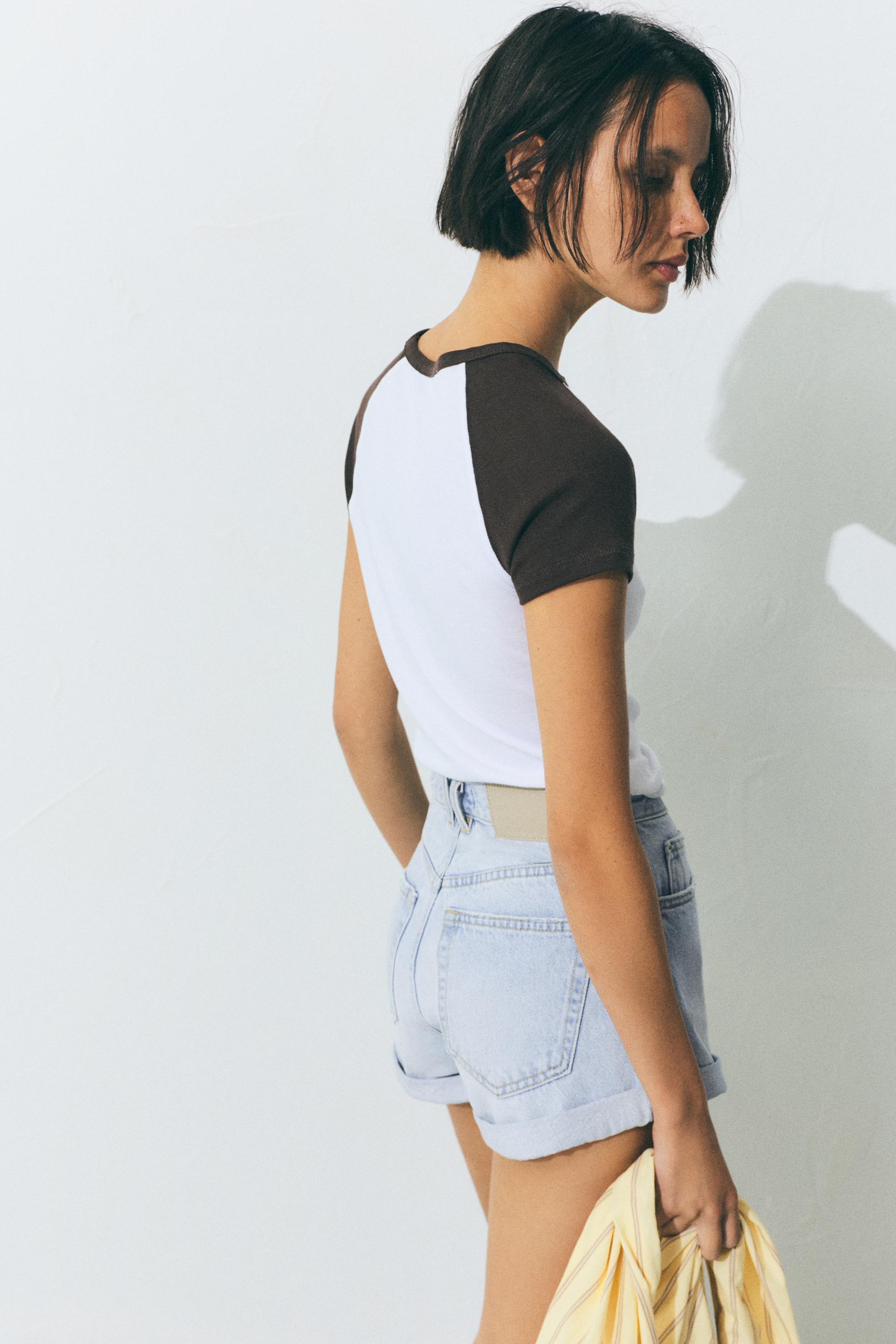 Mom fit paçası kıvrık denim şort - Görsel 44