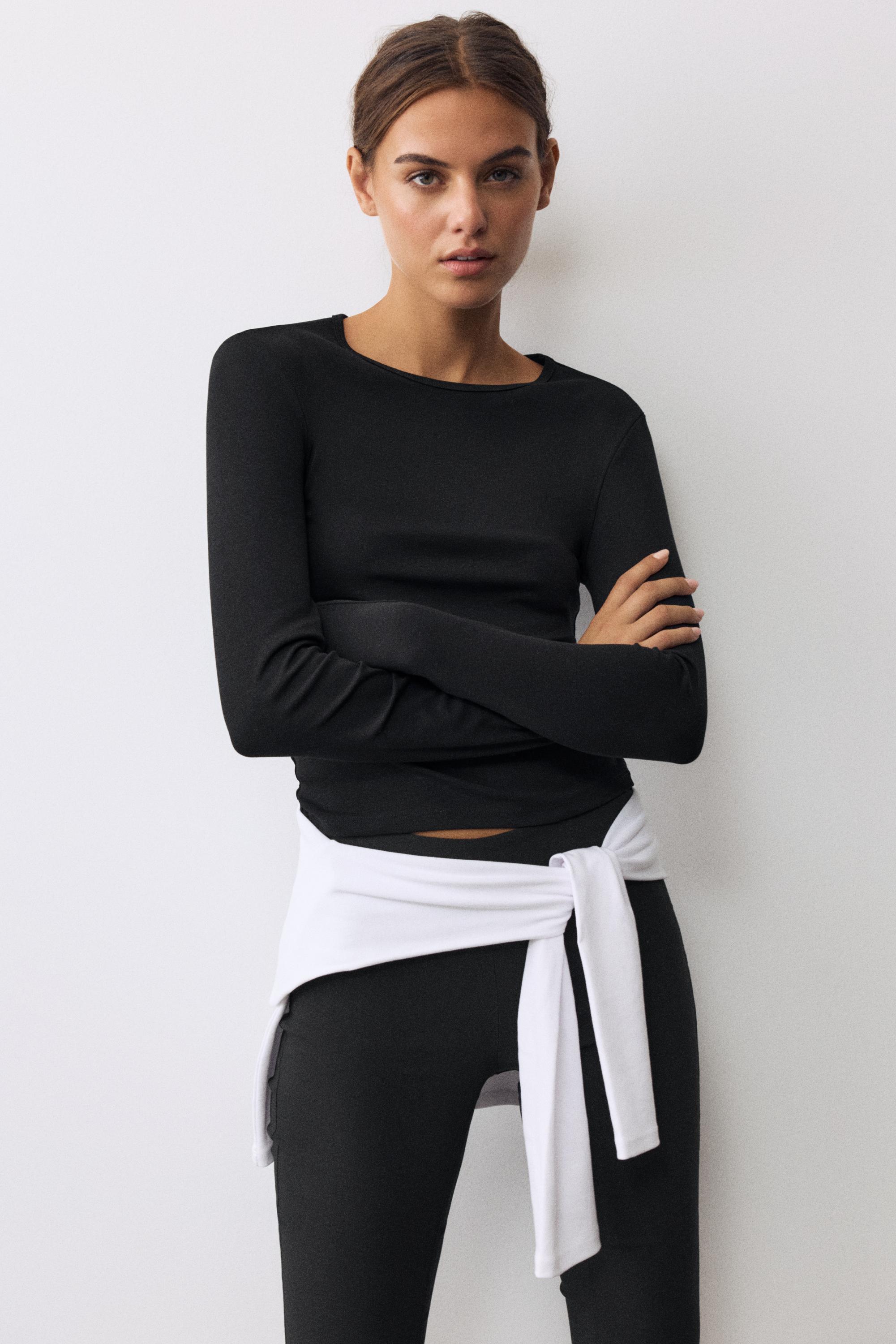 Fitted long sleeve T-shirt — Black