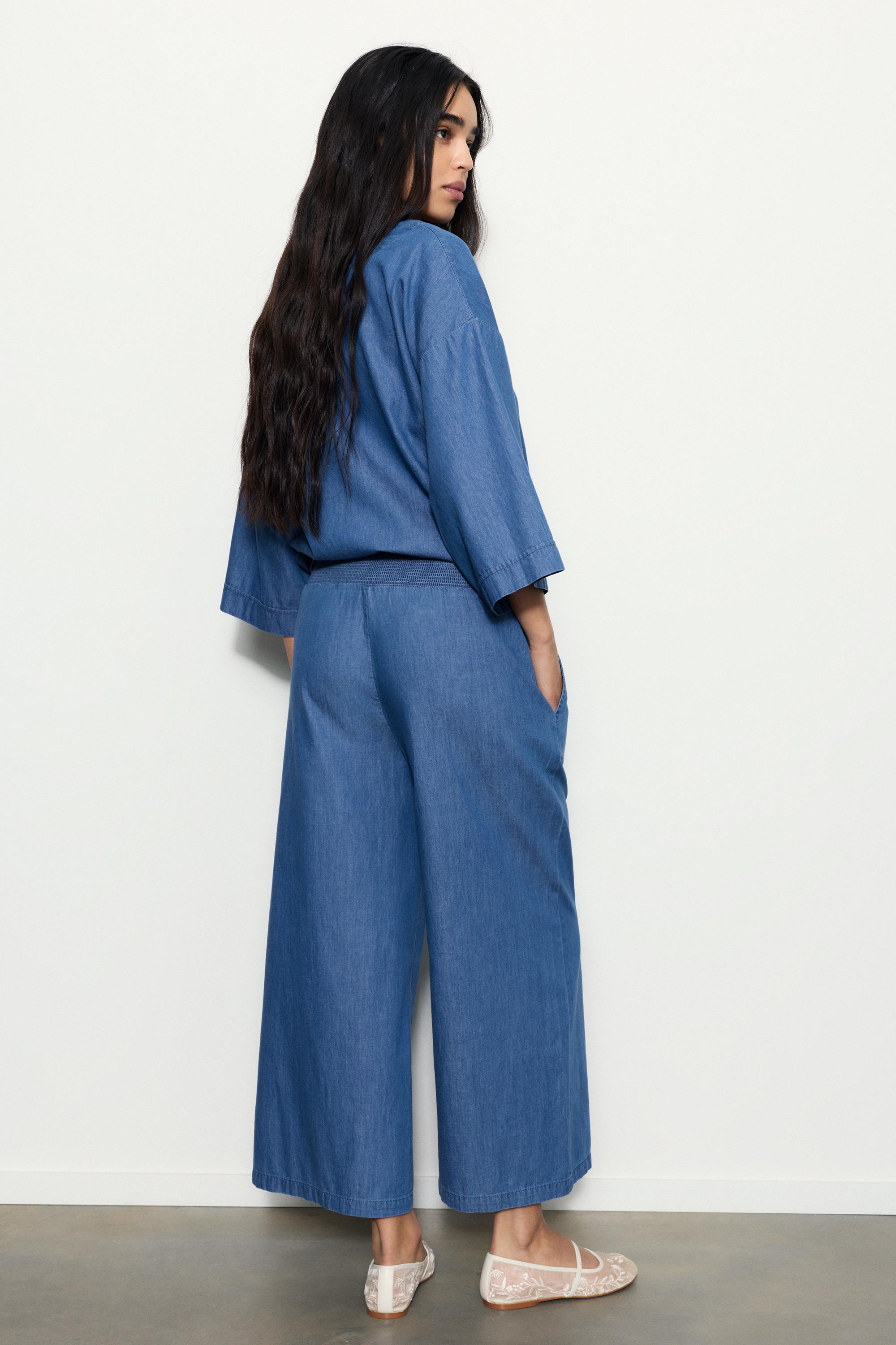 Flowing denim trousers with elasticated waist — Medium blue