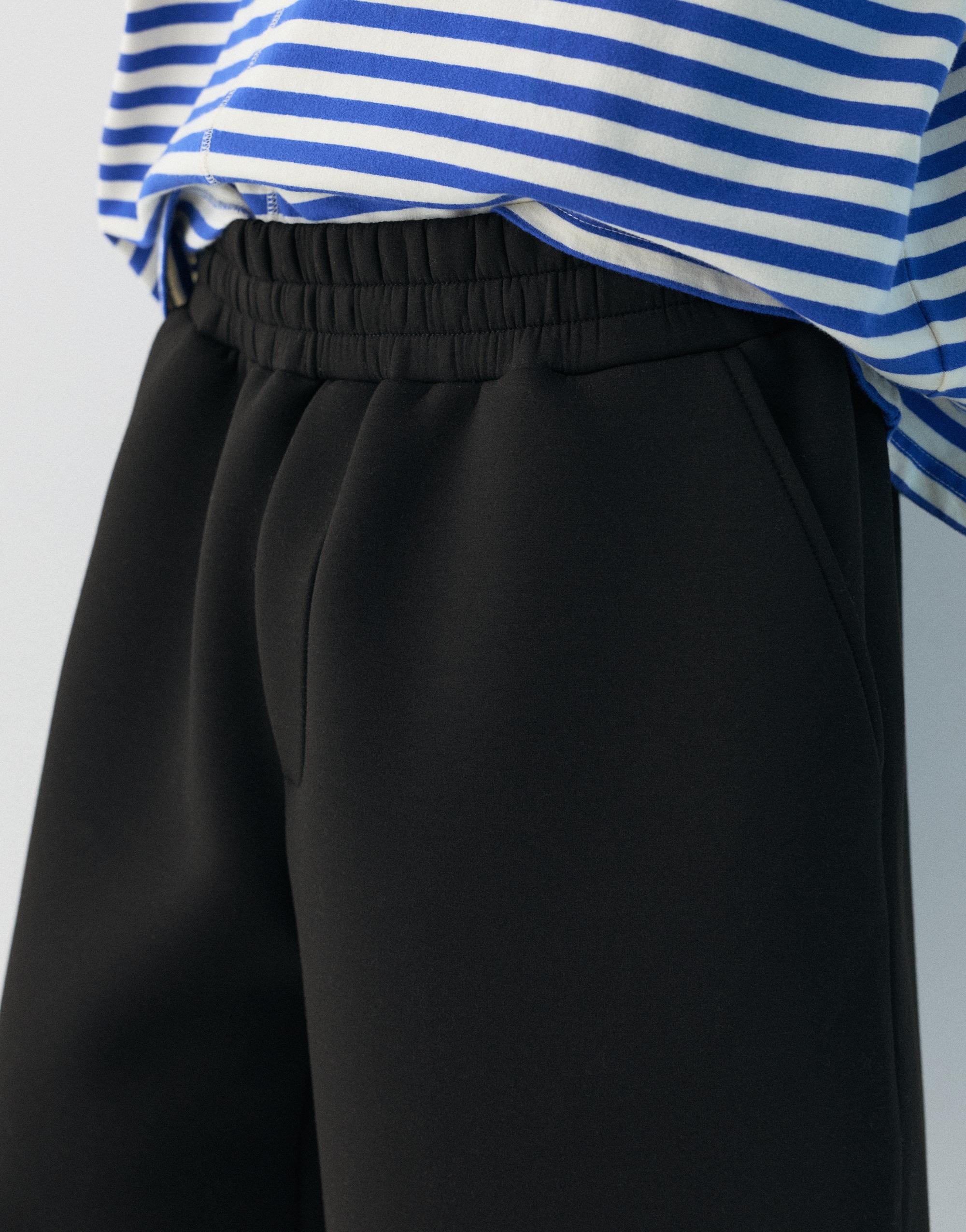 Neopren görünümlü jogger şort - Görsel 39