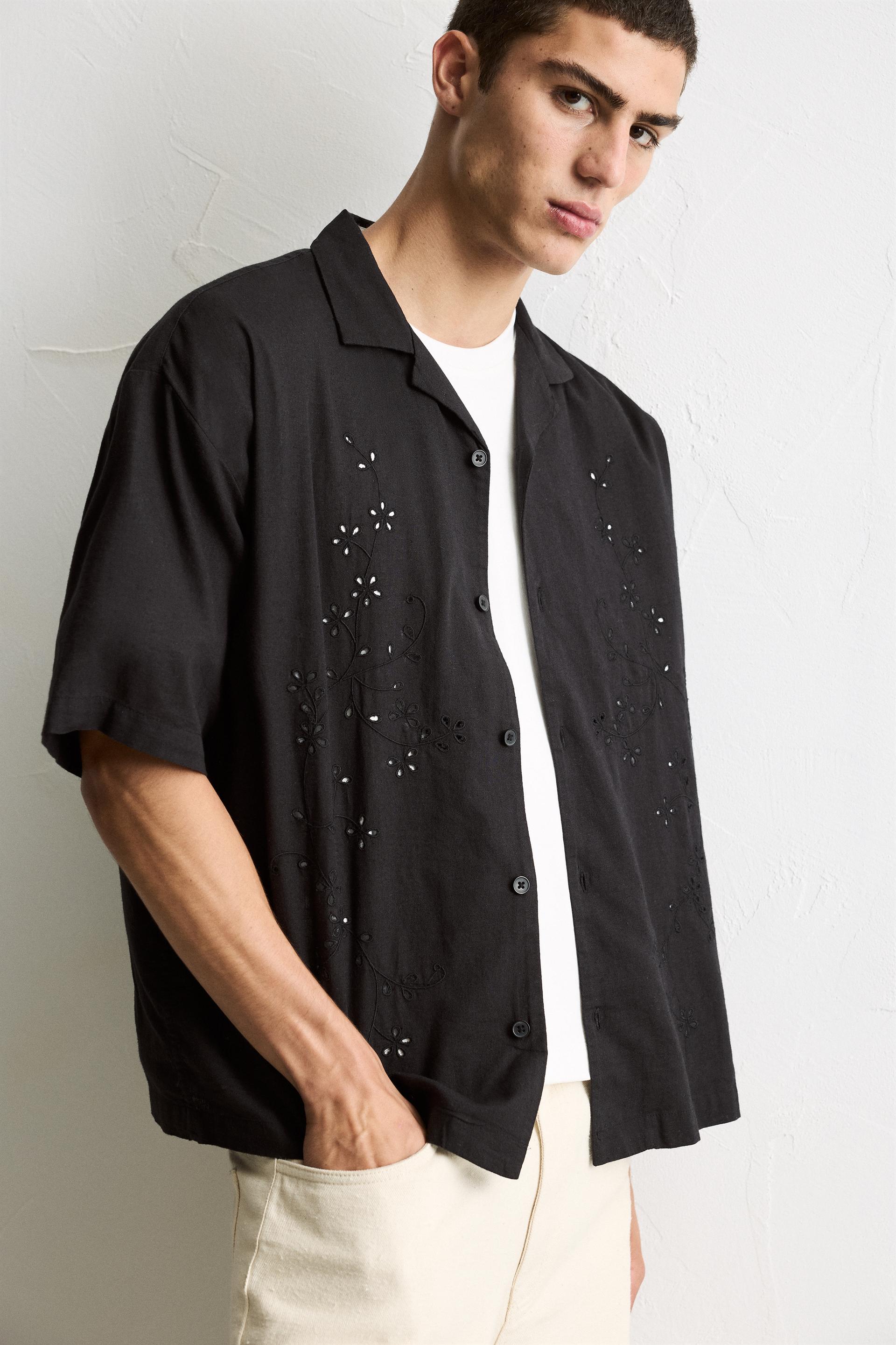 Blusa Negra Camisas De Flores Pull And Bear Camisa Flores Bordadas