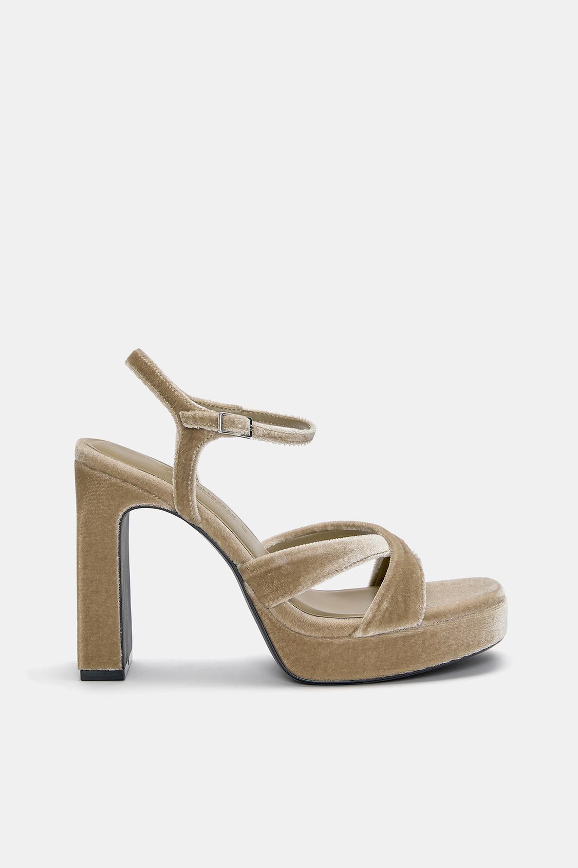 Tacones Pull And Bear Plataformas Tacones Negros Terciopelo Nuevos