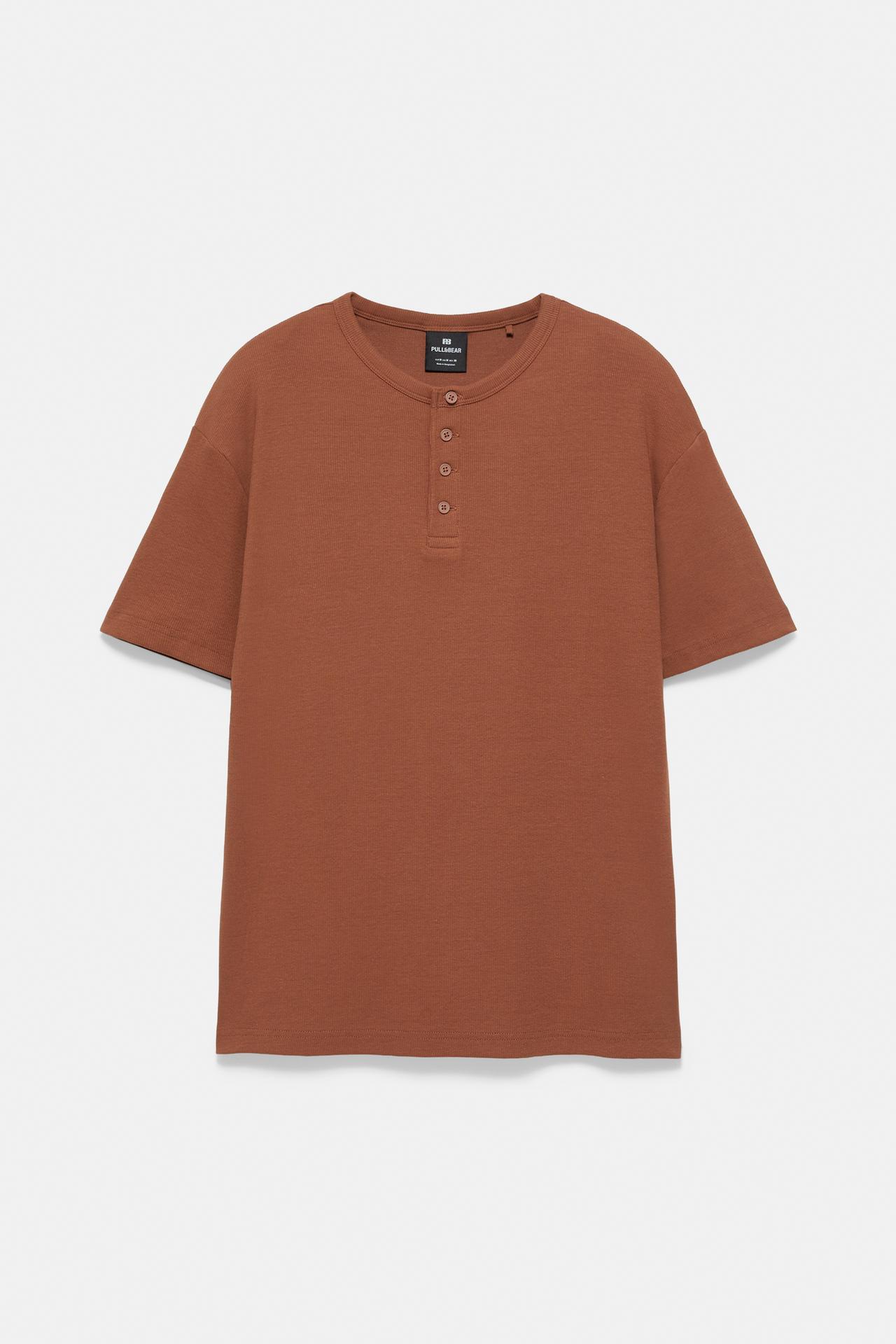 Slim-fit Henley T-shirt — Brown