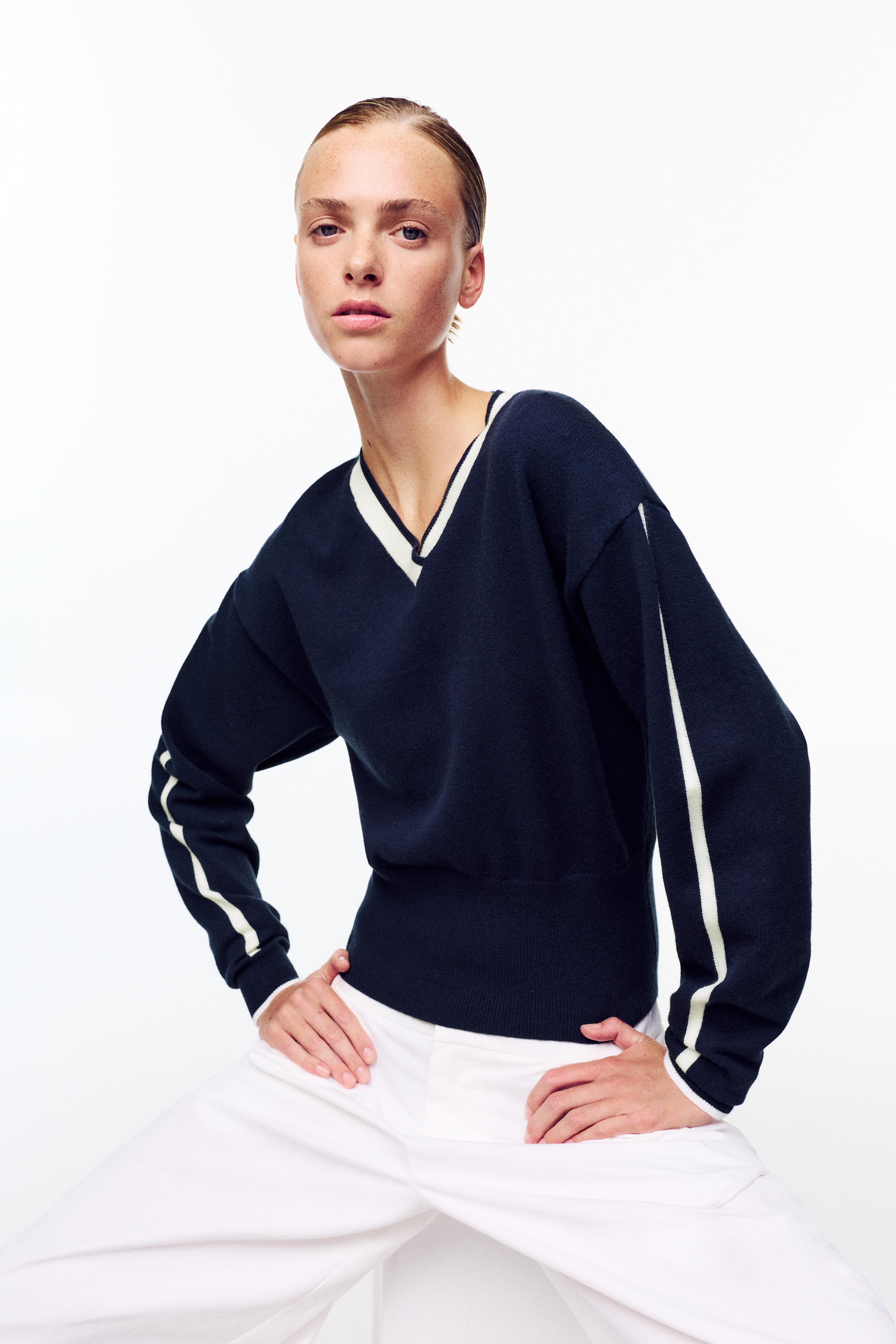 Maglia Con Scollo A V A Coste