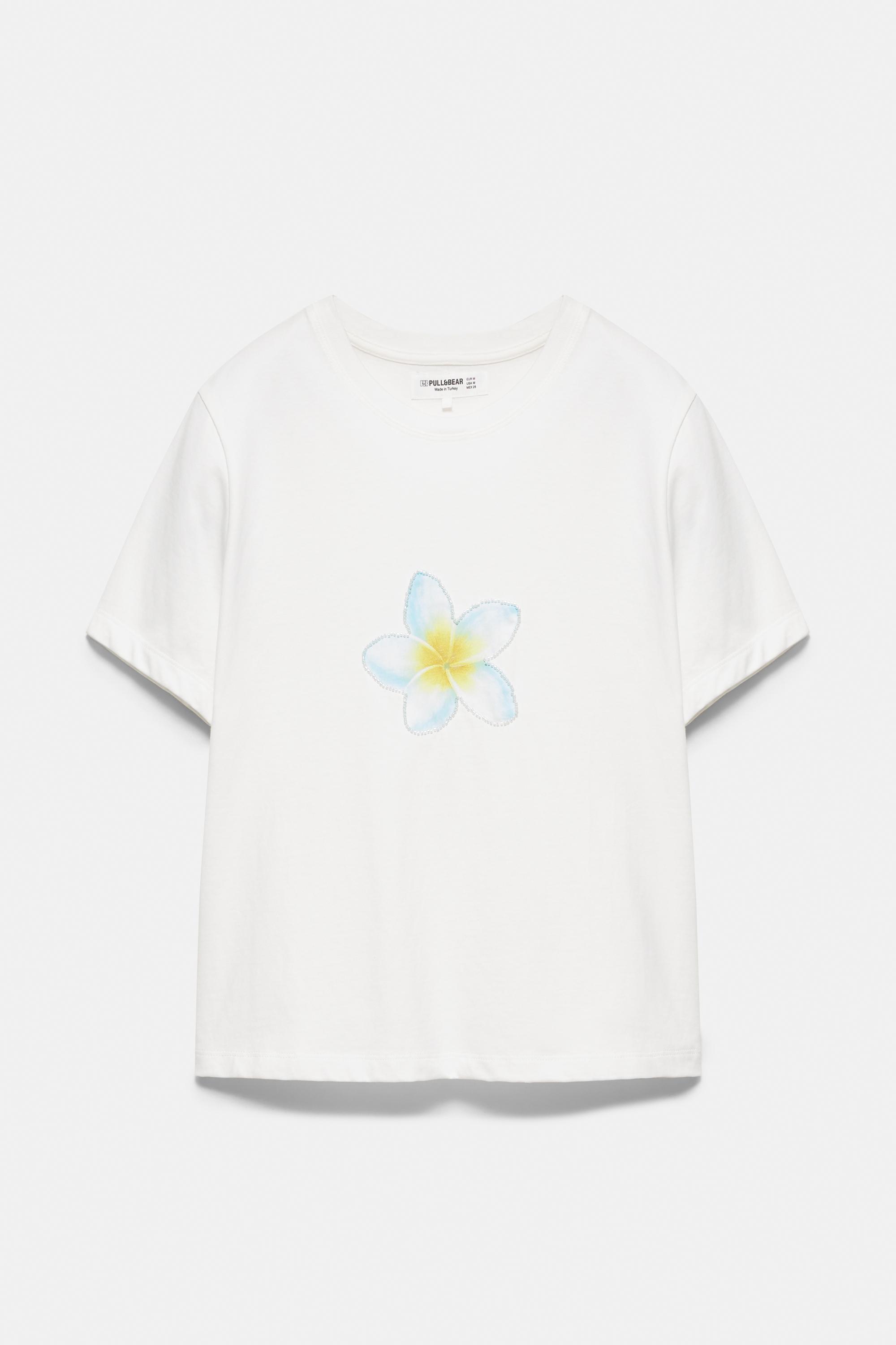 Beaded flower T-shirt — Ice