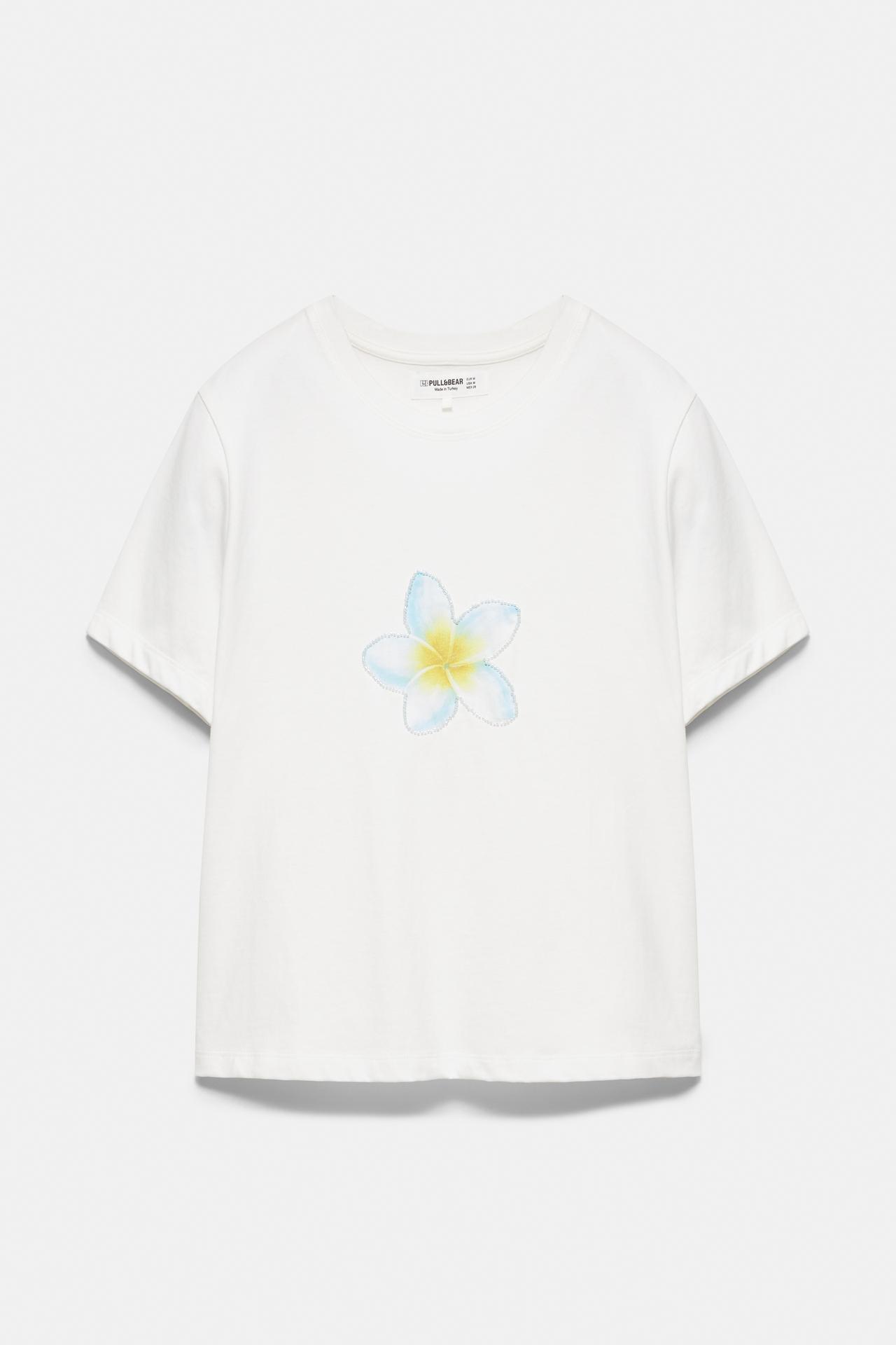 Beaded flower T-shirt — Ice