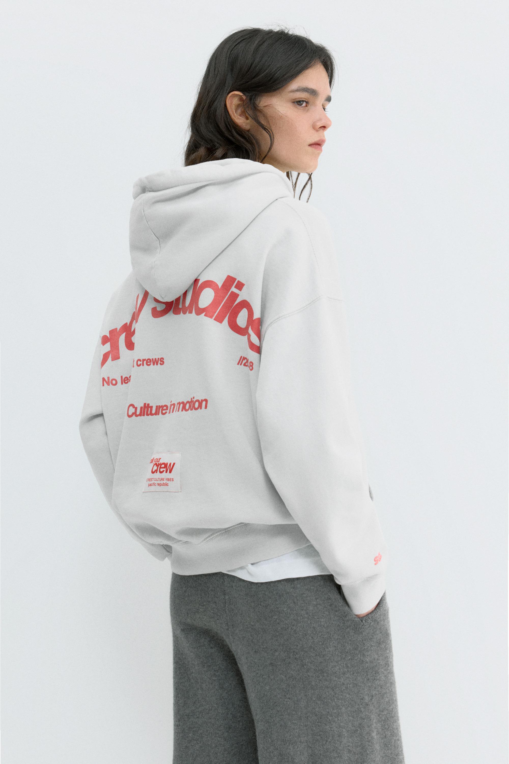 Crew Studios hoodie — Pale grey