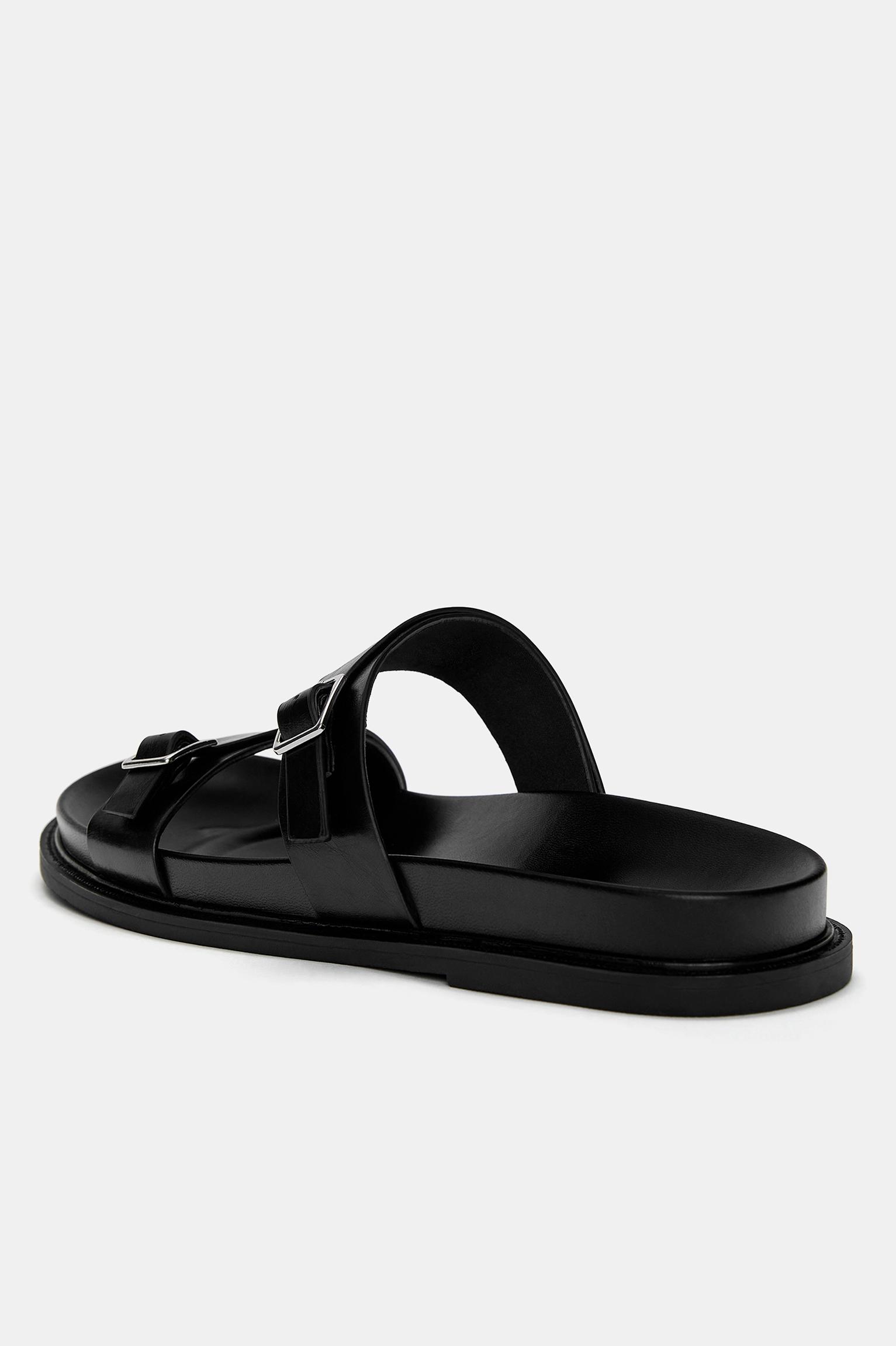 Flat sandals with straps - pull&bear