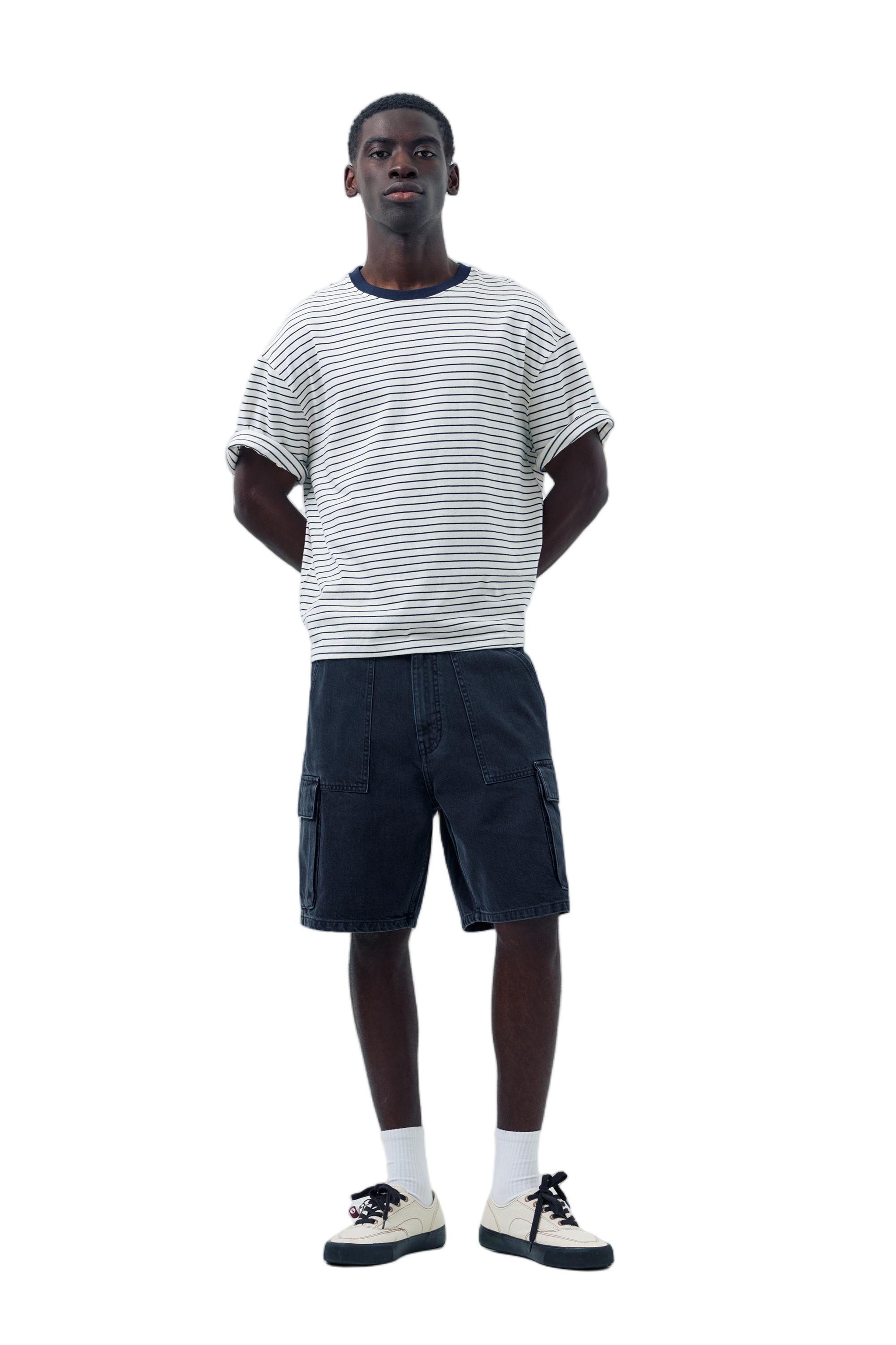 Baggy cargo Bermuda shorts — Faded black