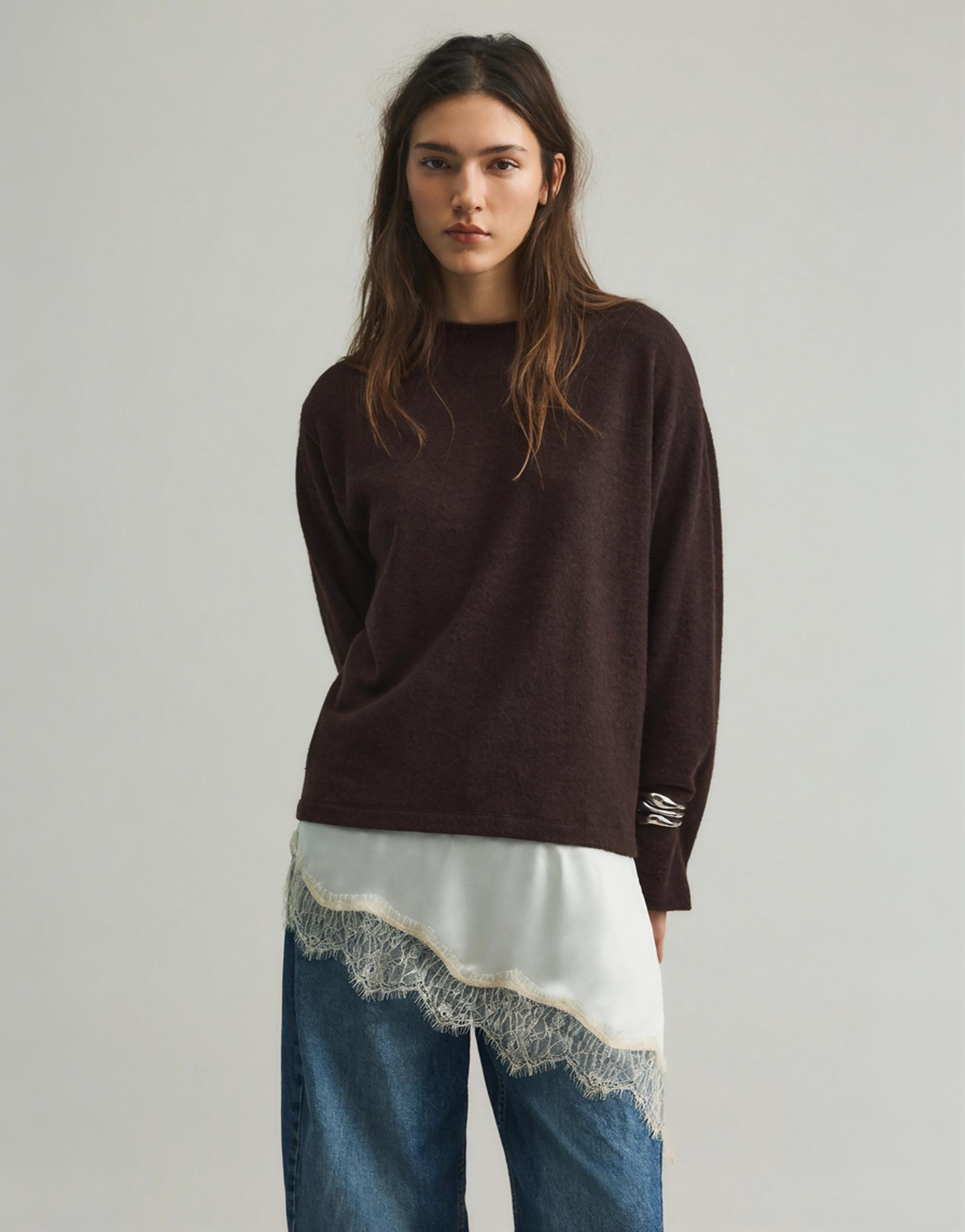 Fine lace combined jumper — Brown