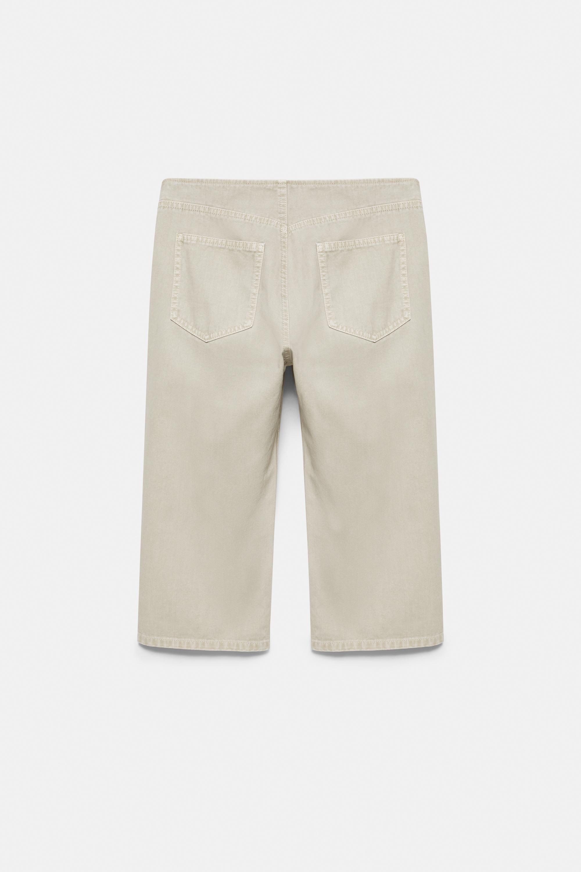 Capris with buttons and toggles — Khaki