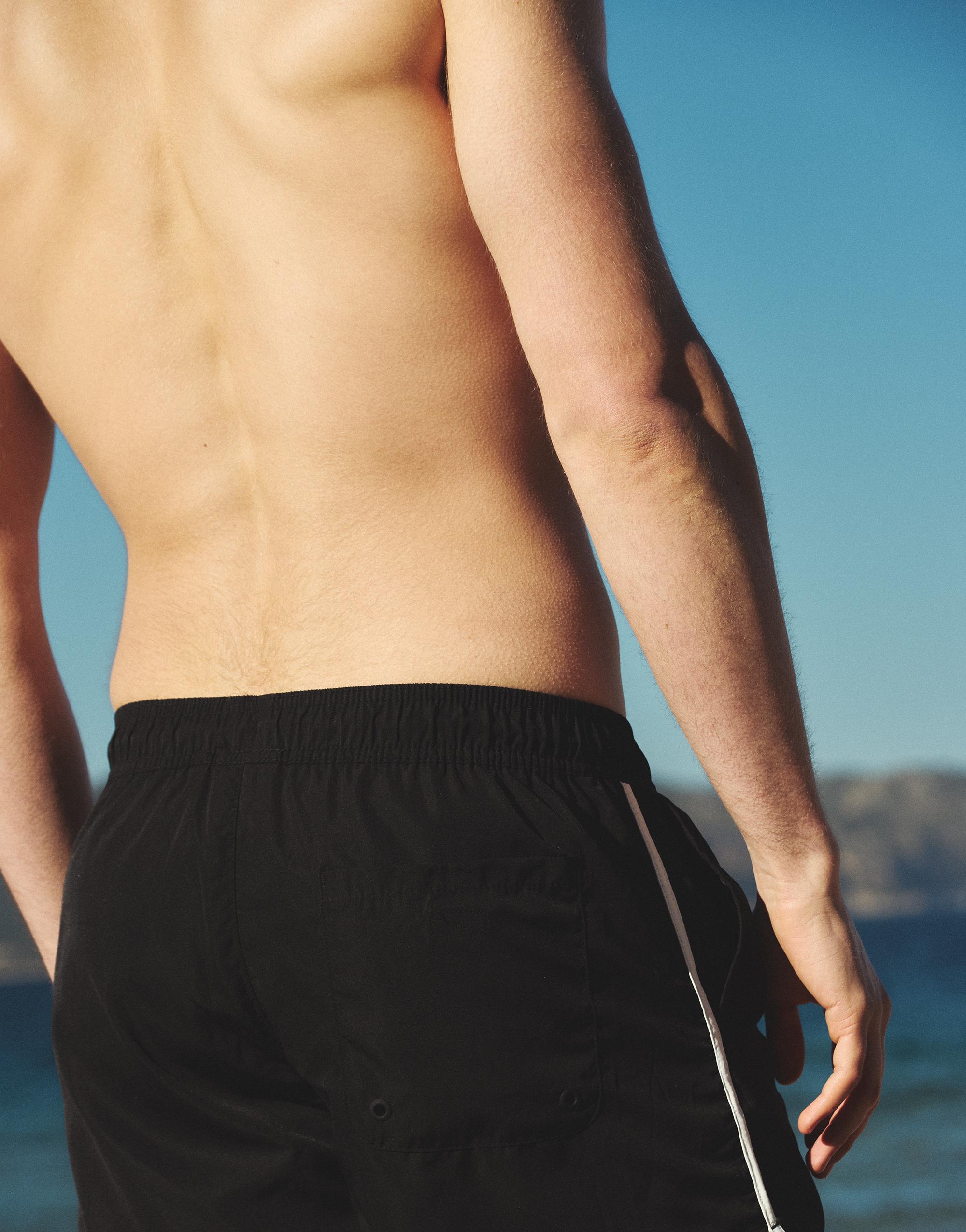 STWD board shorts — Black