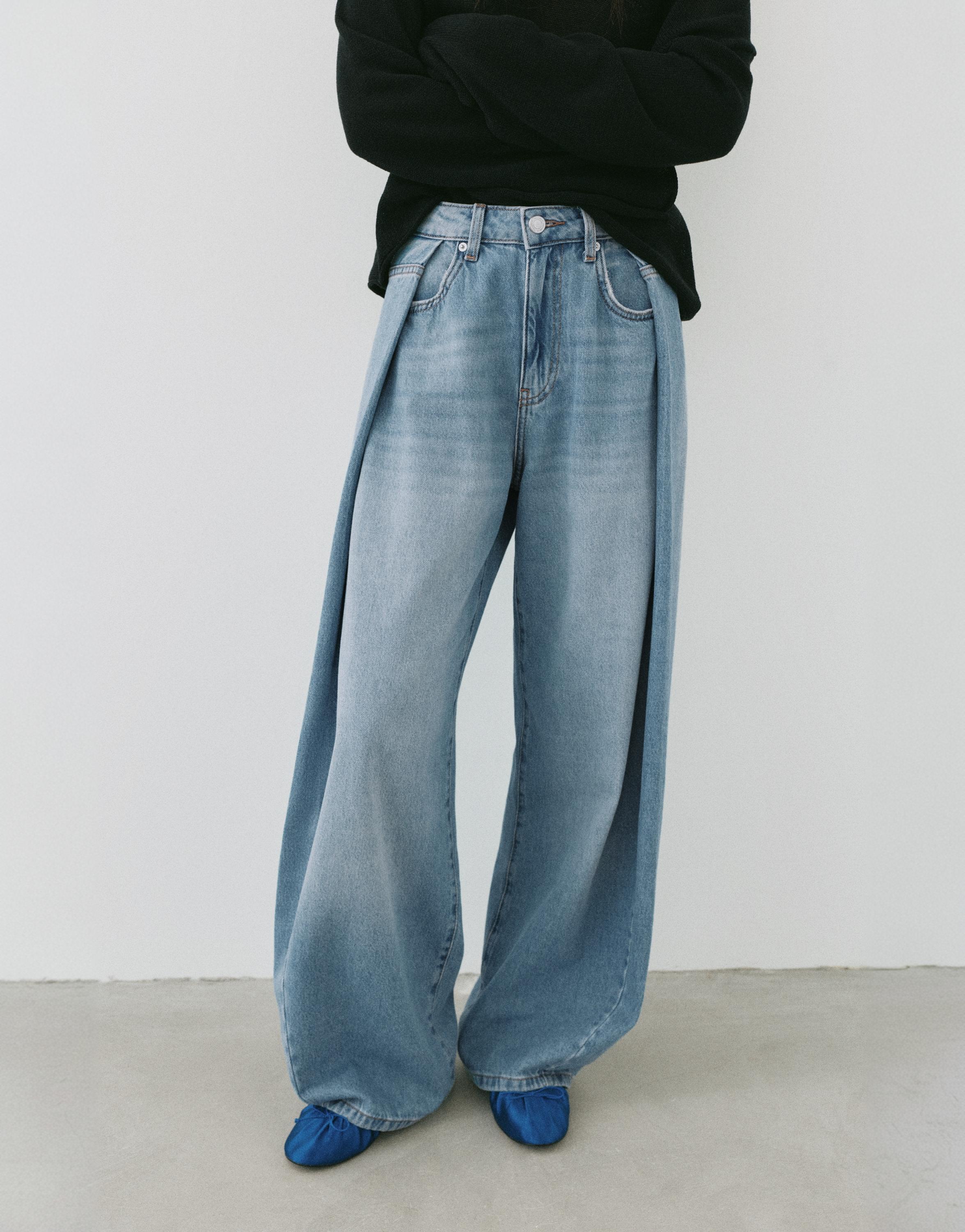 Pleated balloon fit baggy jeans — Pale blue