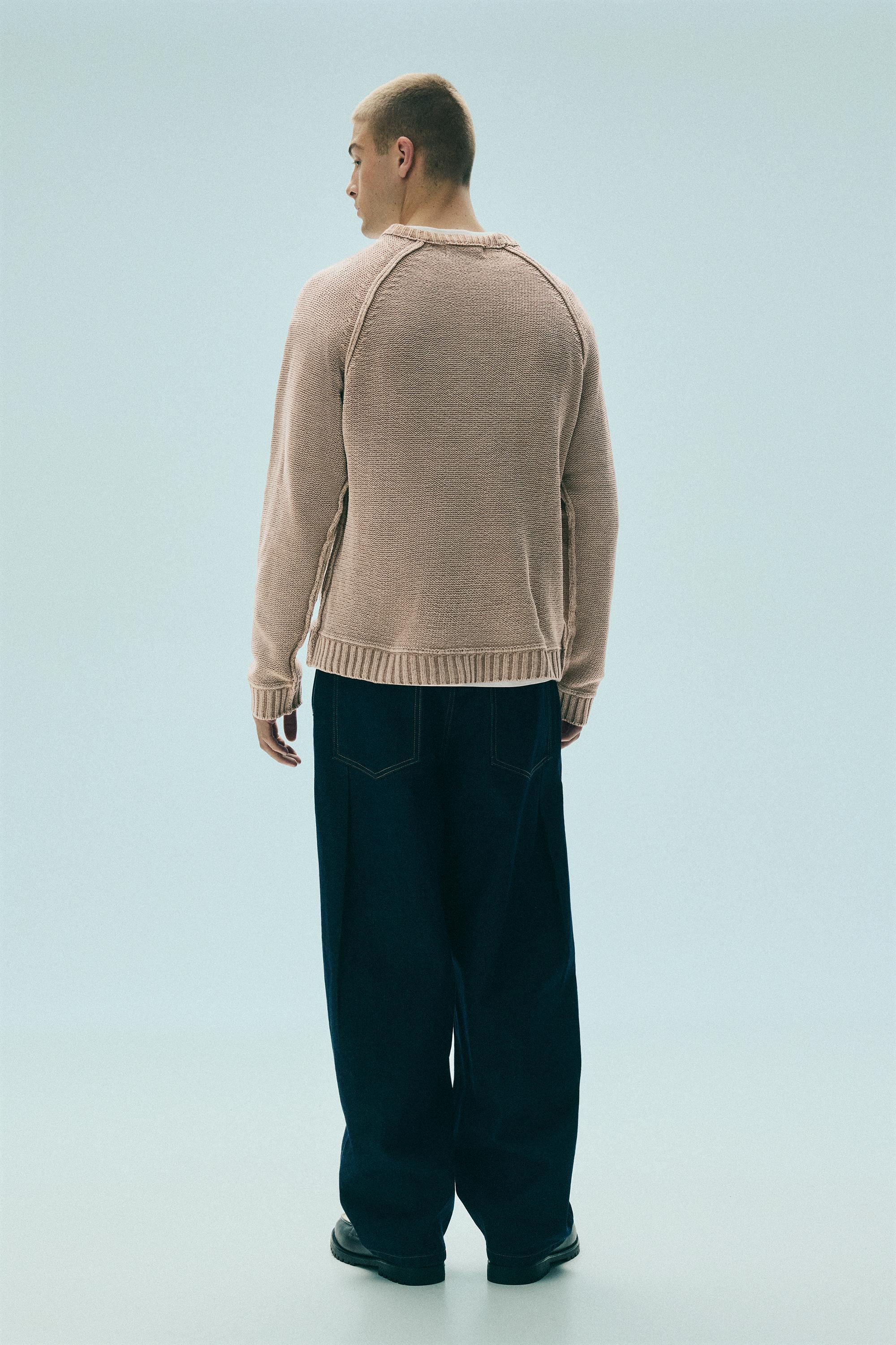 Pull&Bear Yıkama efektli örgü kazak görsel 8