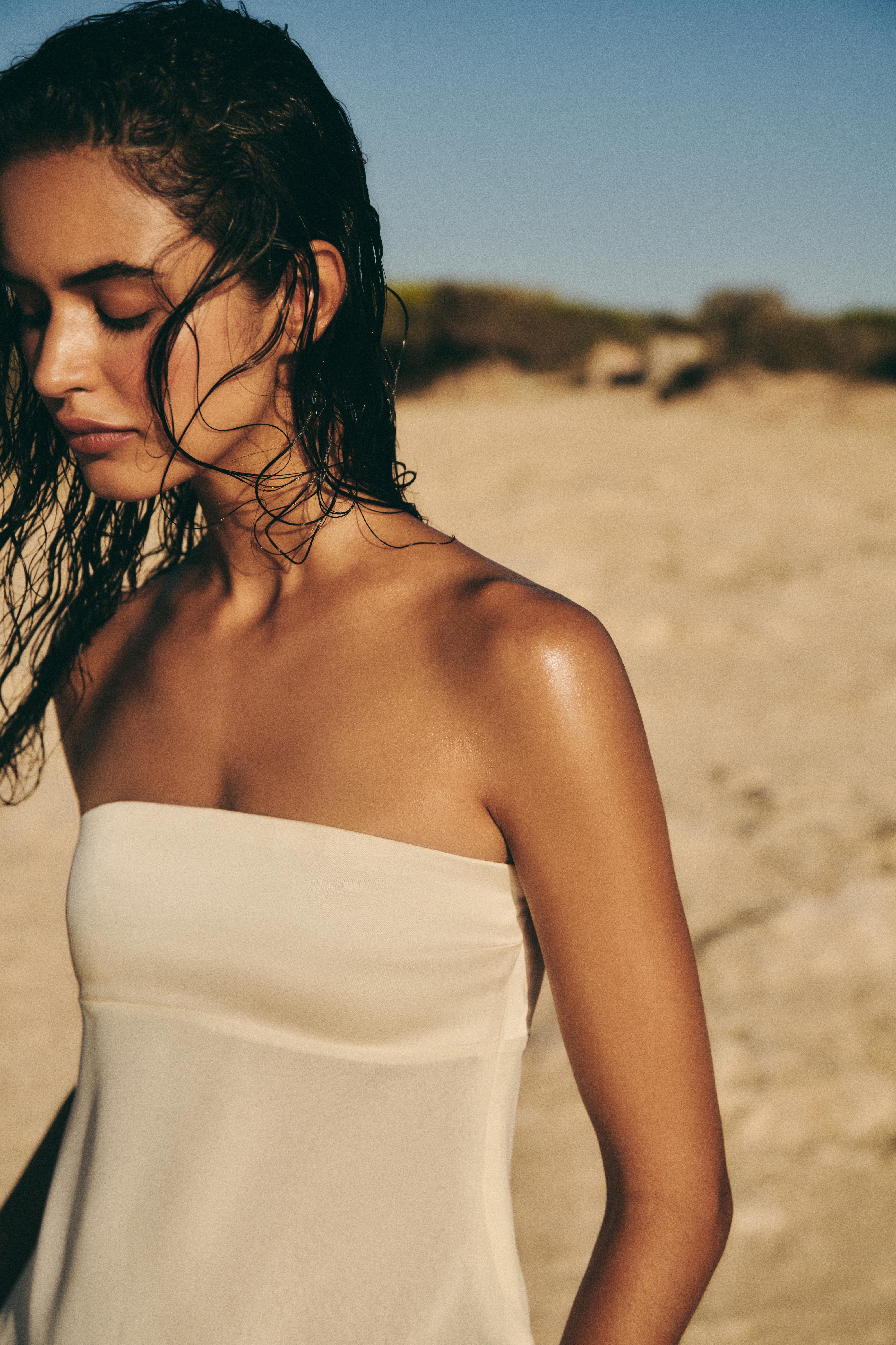 Mixed fabric strapless top — Ice