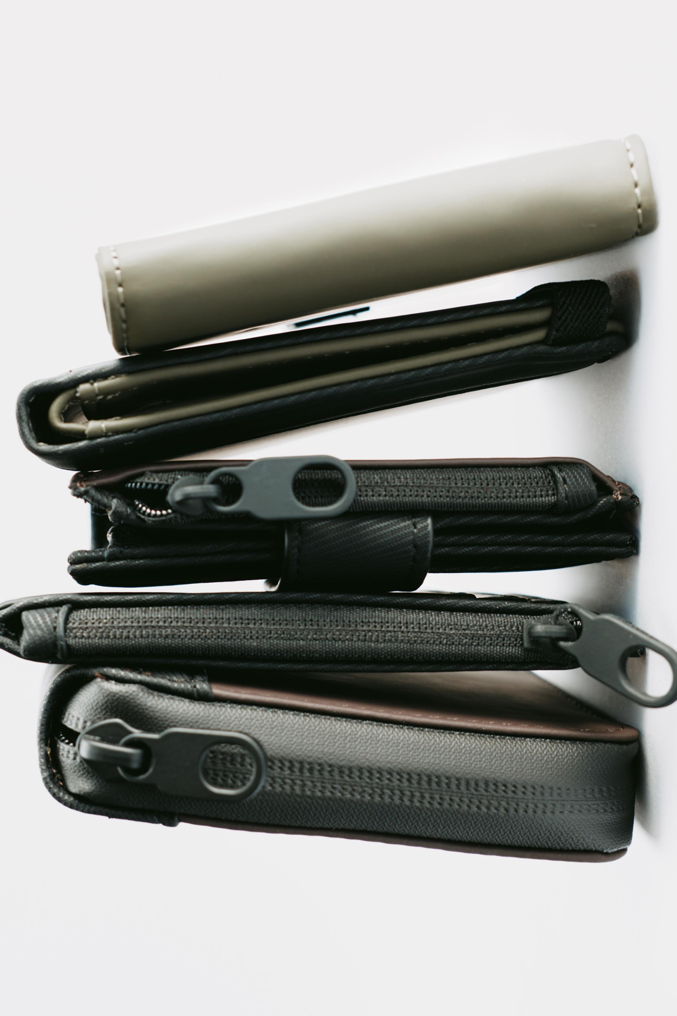 Rubberised wallet — Khaki