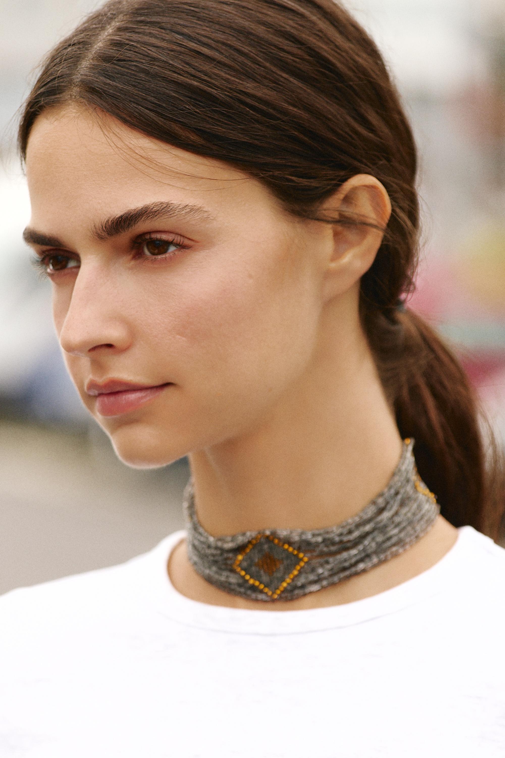 Beaded choker necklace — Silver
