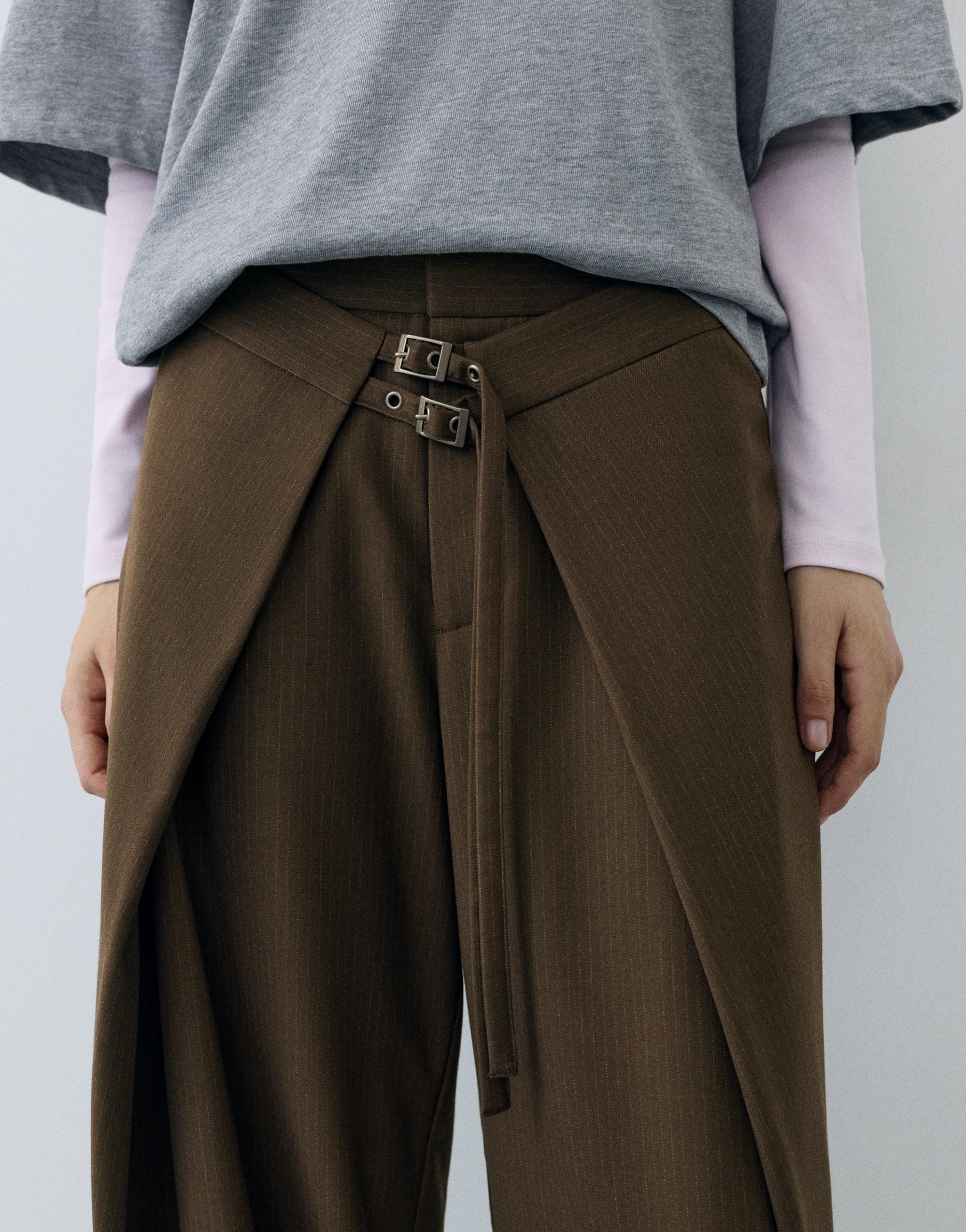Darted buckled smart trousers — Brown