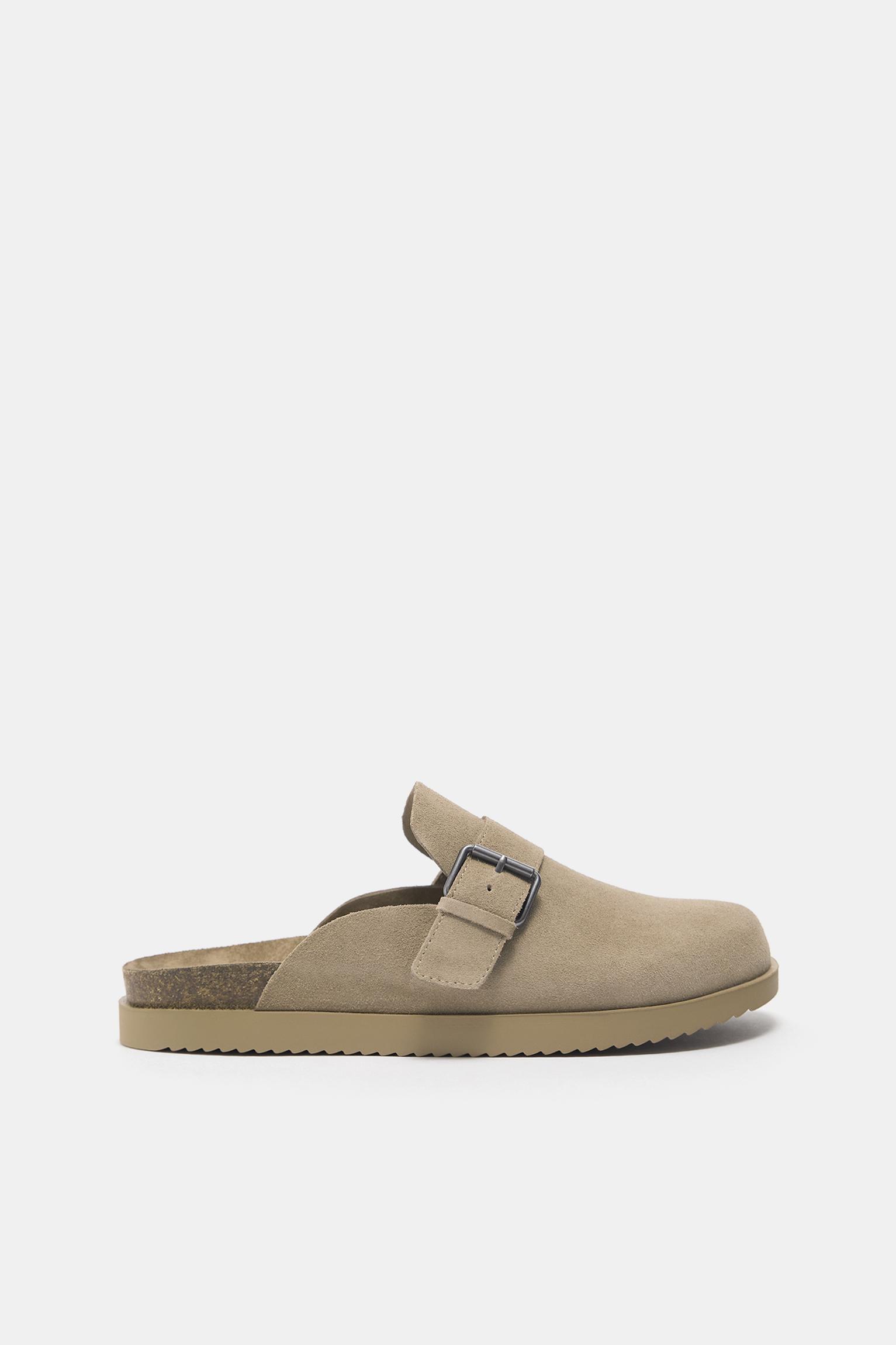 Leather buckle clogs — Ecru