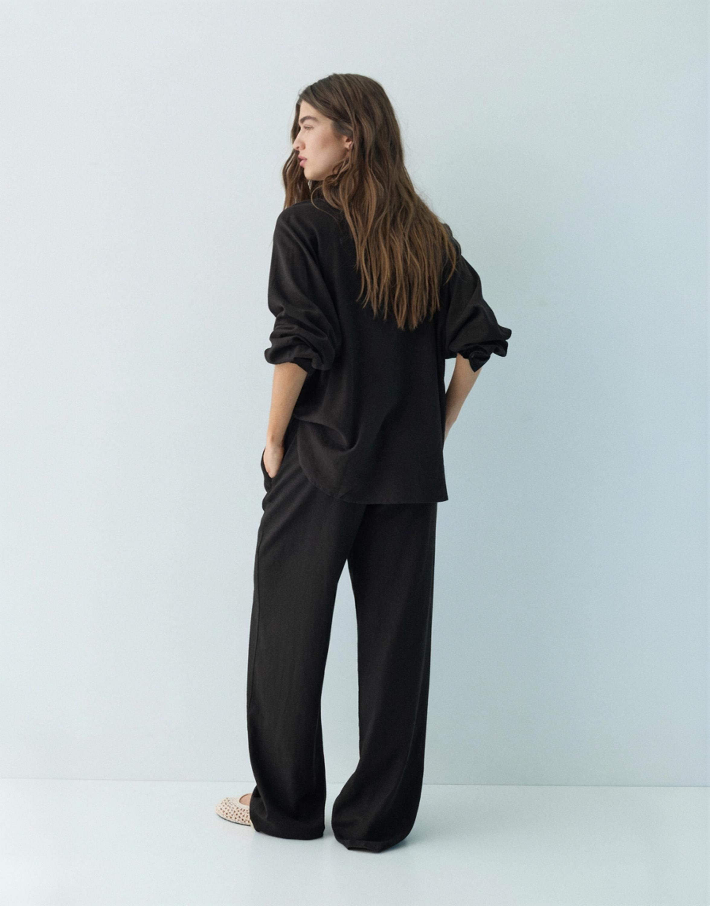 Flowy trousers with linen — Black