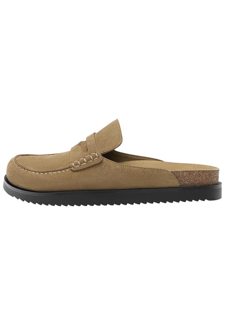Leather clogs — Sand