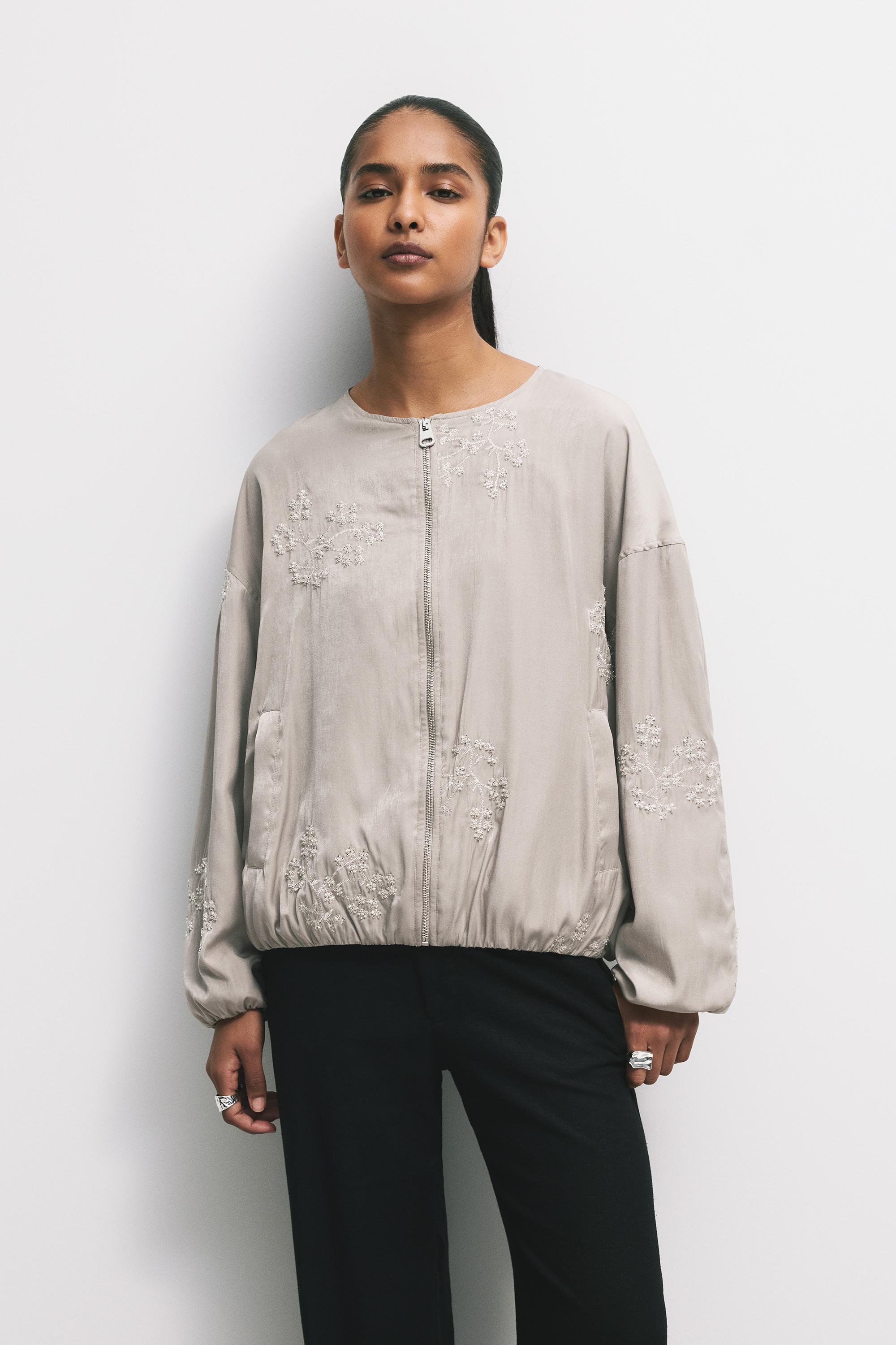 Bomberjacke Mit Blumenstickereien