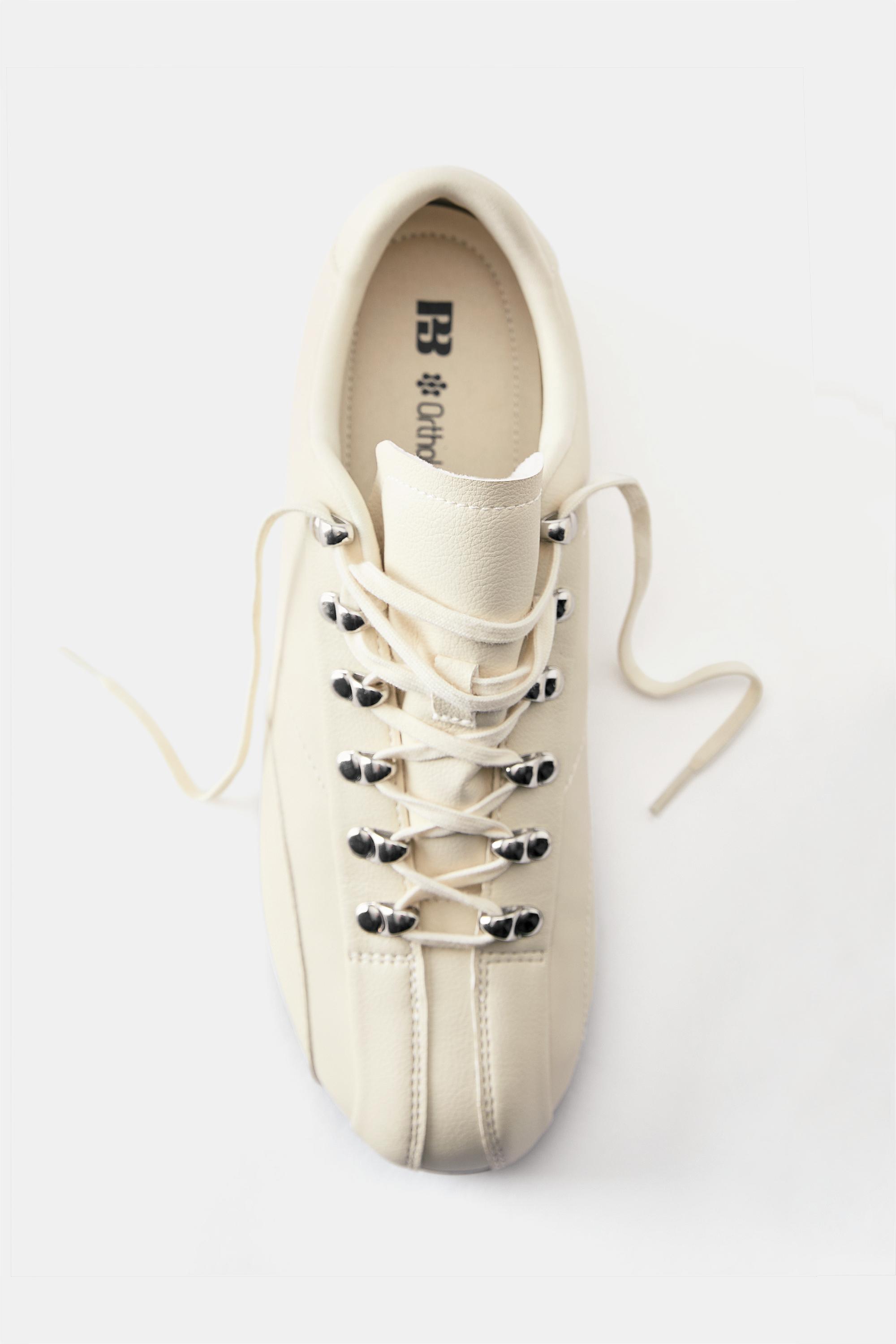 Bowling trainers — Ecru