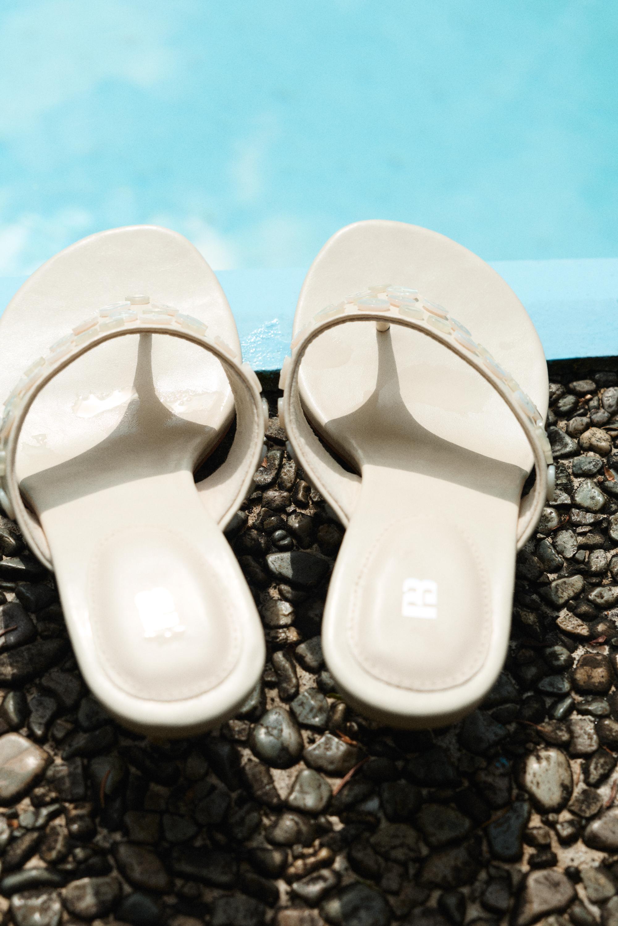 Heeled sandals with button detail — Ecru