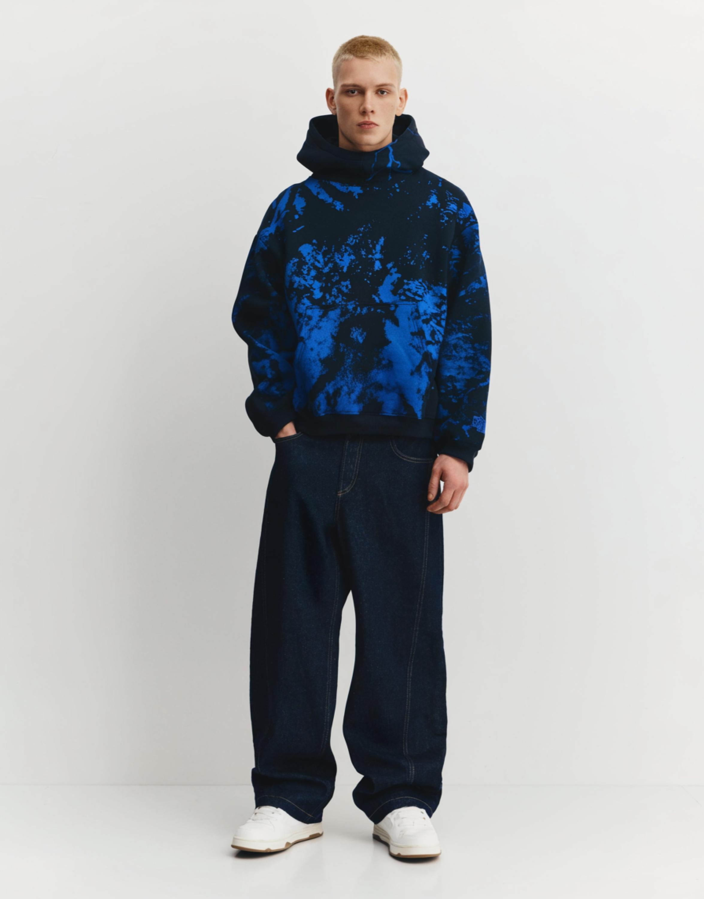 Stranger Things batik desenli kapüşonlu sweatshirt - Görsel 15