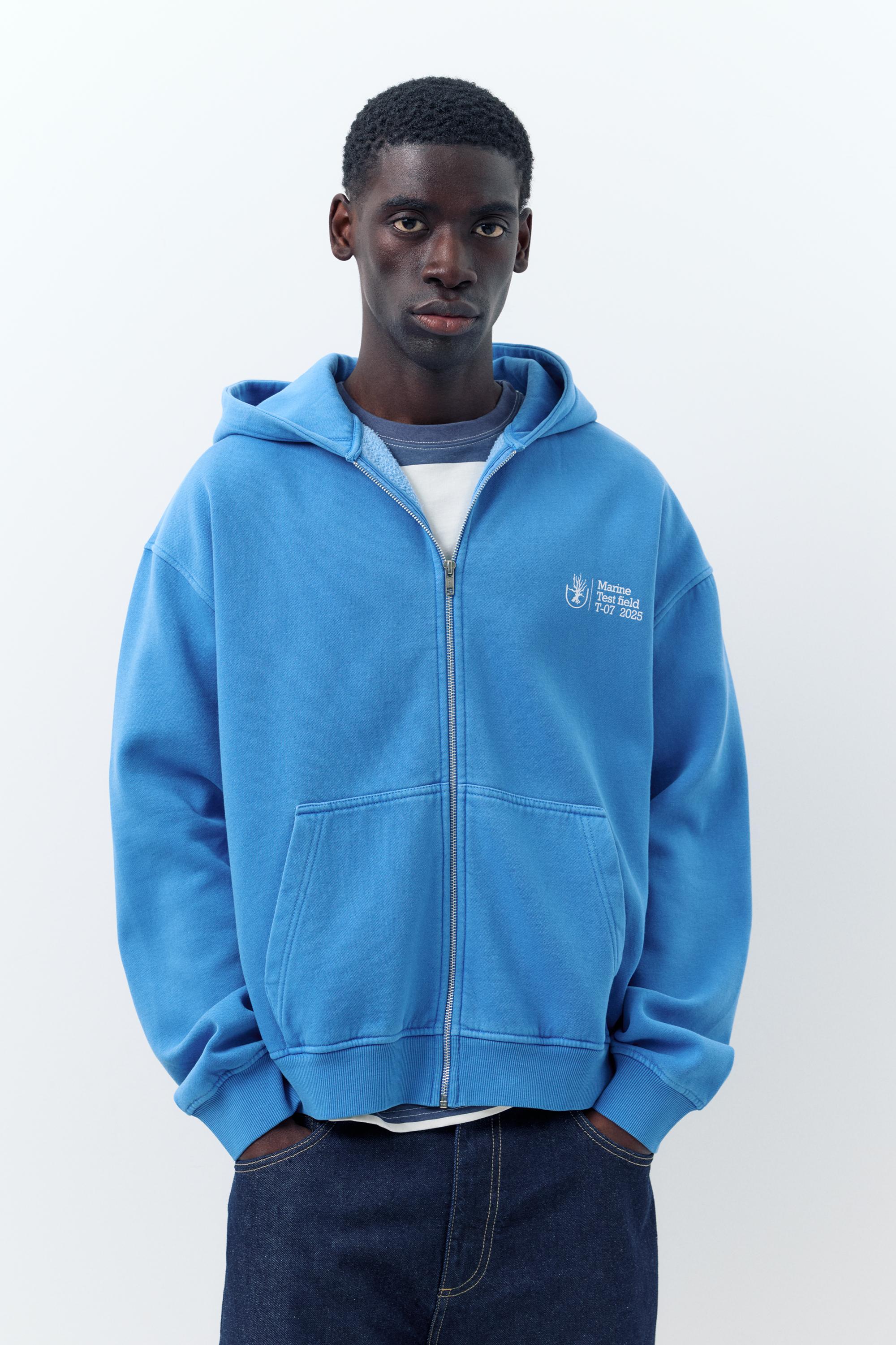 Fermuarlı mavi kapüşonlu sweatshirt - Görsel 14