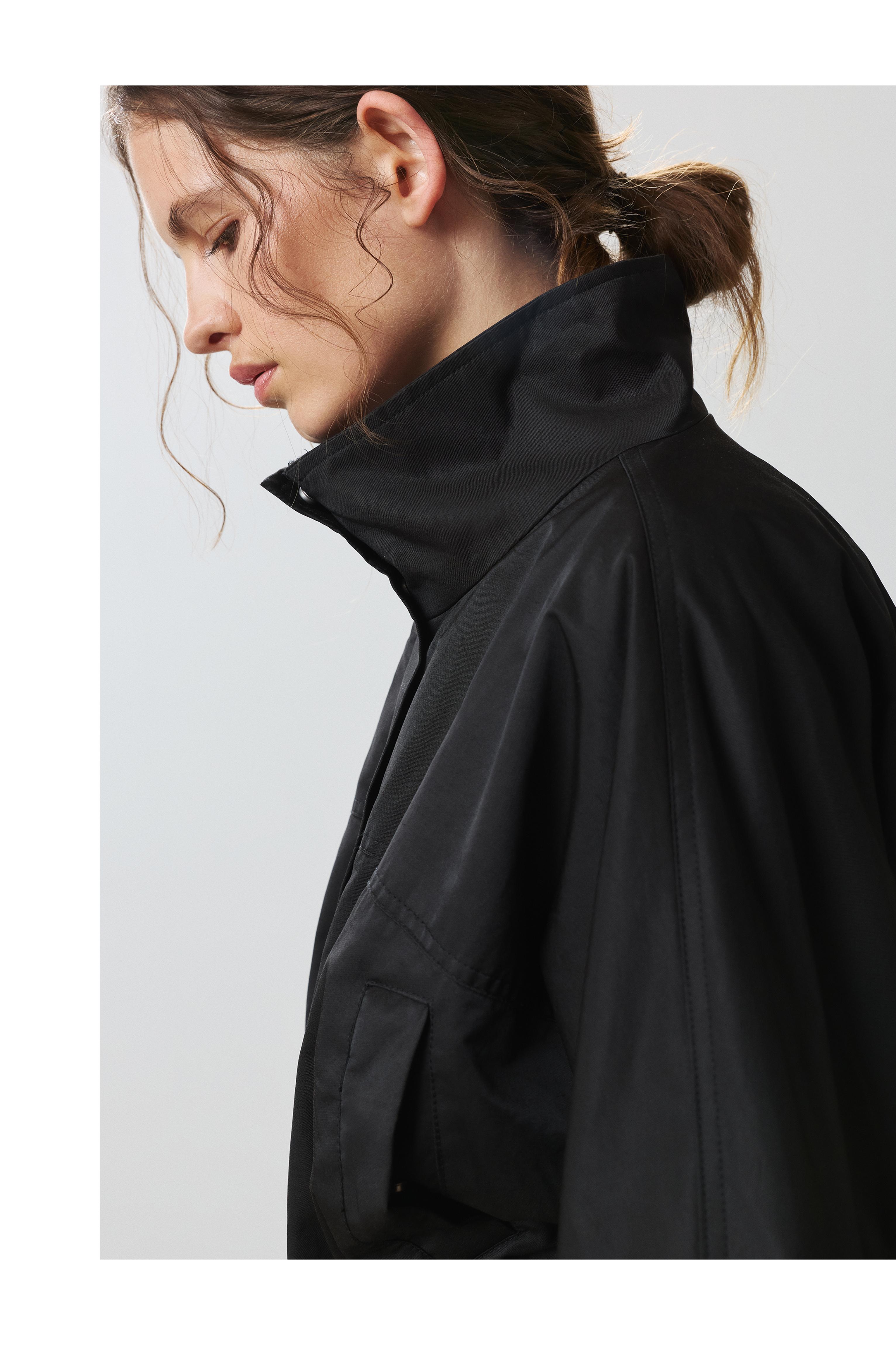 Gathered waist jacket — Black