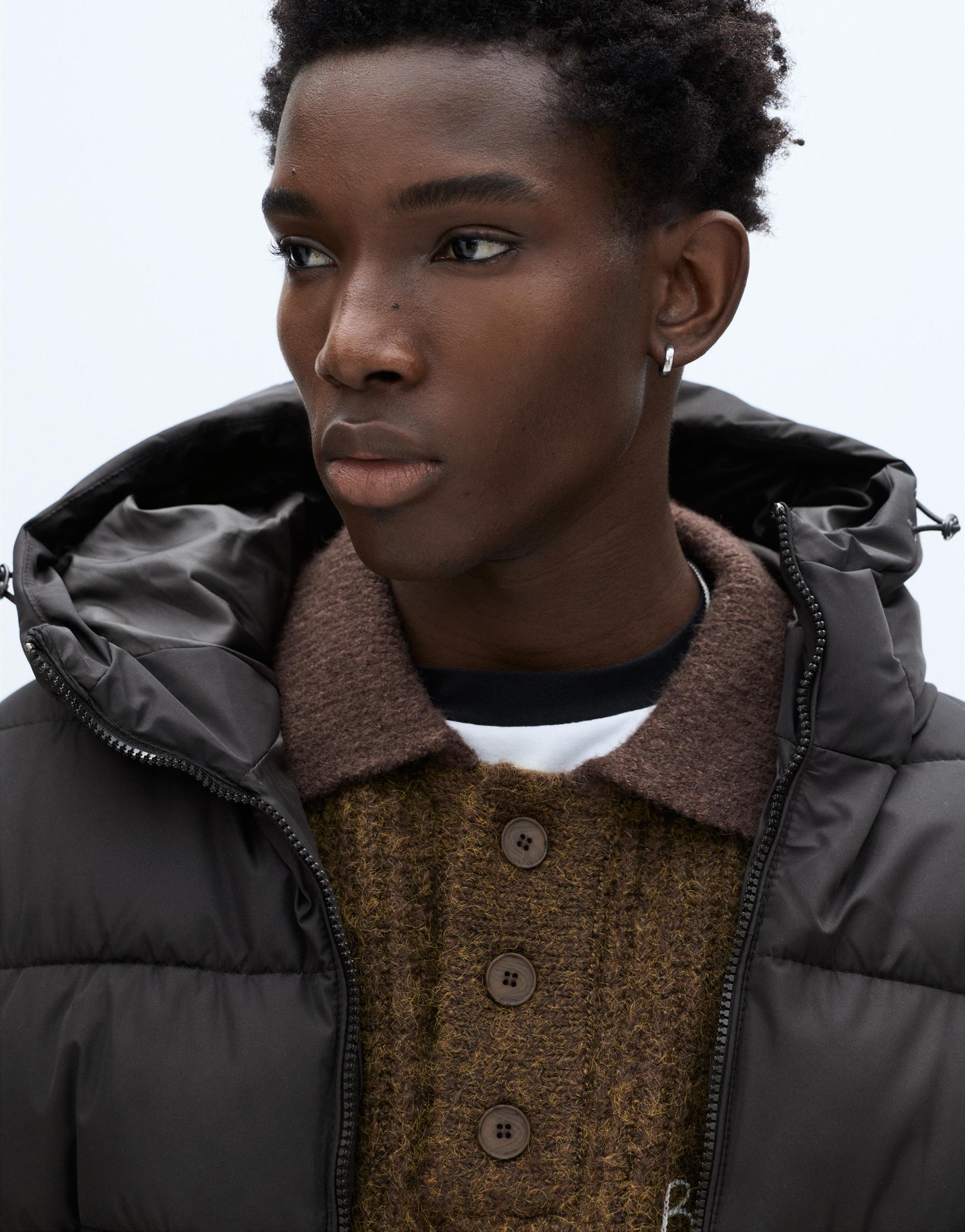 Lightweight puffer jacket with hood — Black