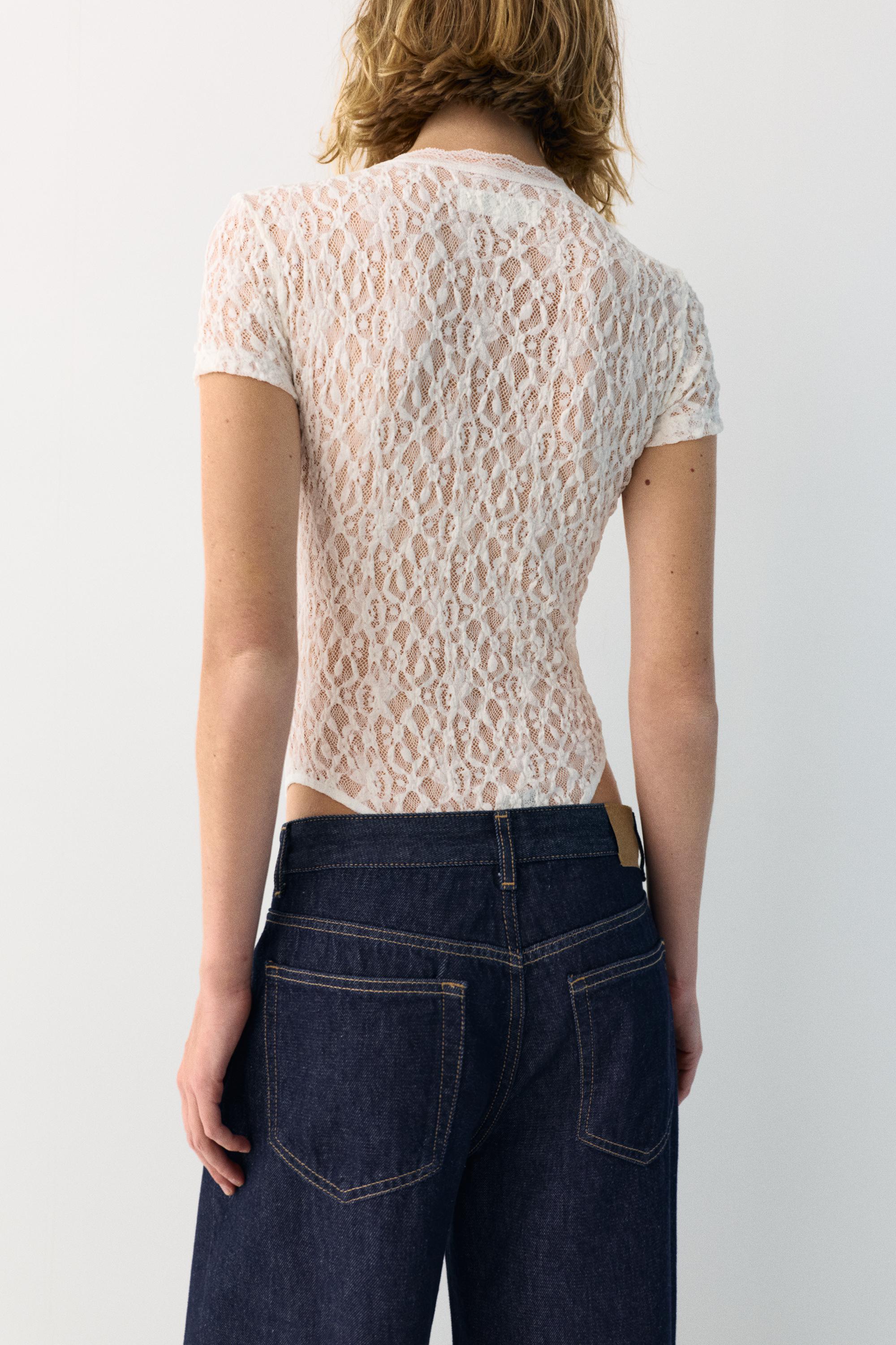 Short sleeve lace bodysuit — Ice