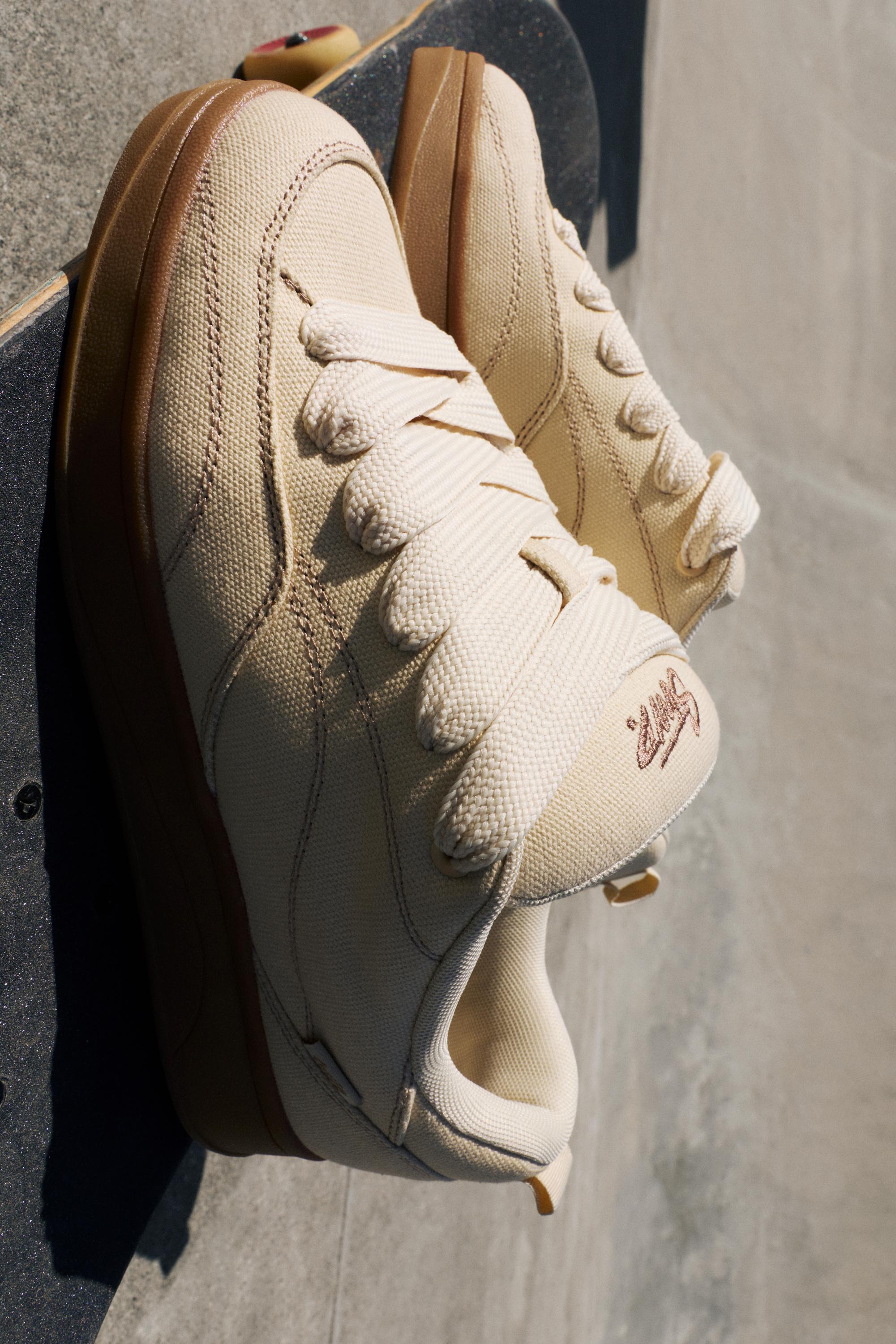 STWD skate trainers with stitching — Ecru