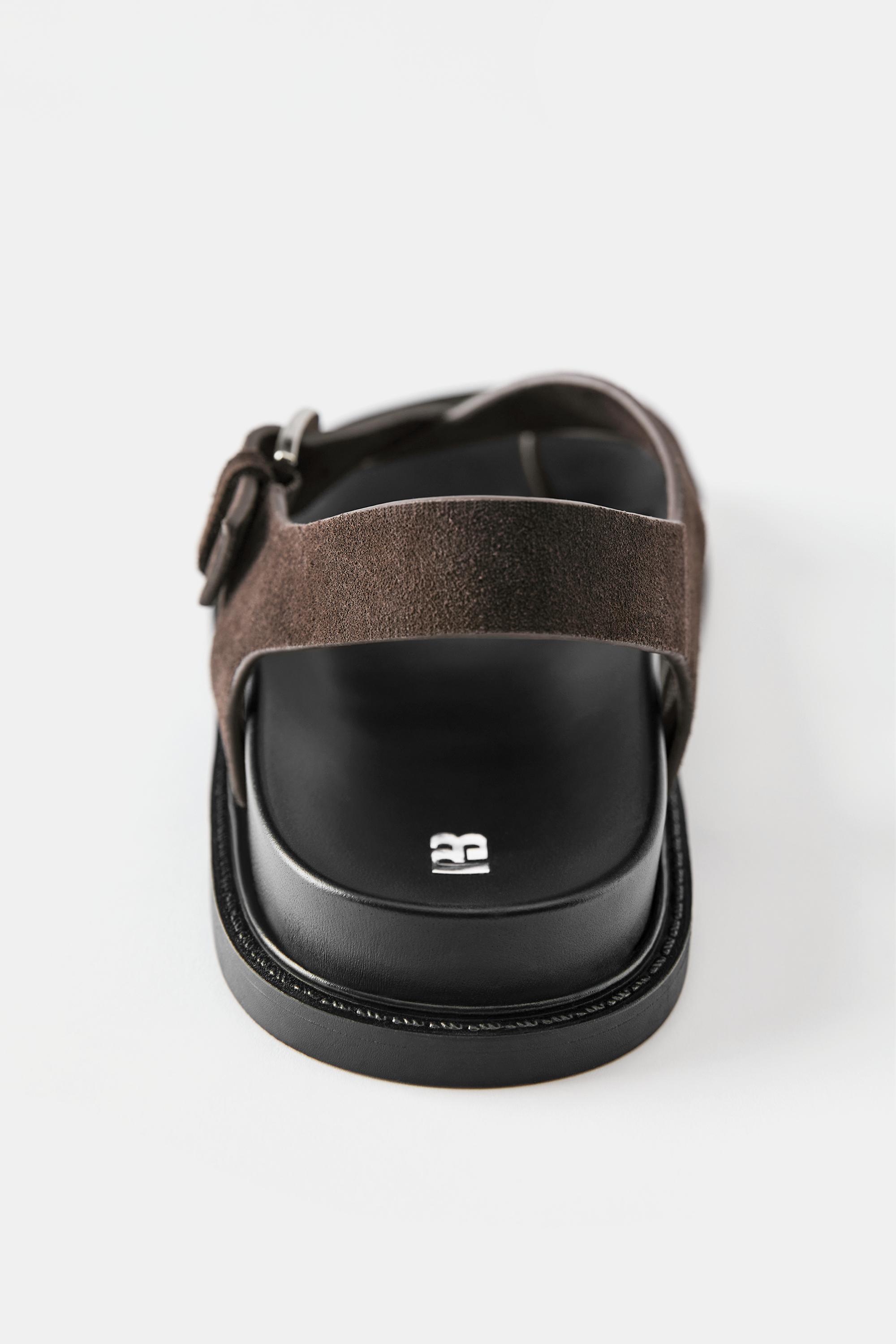 Flat leather sandals — Brown