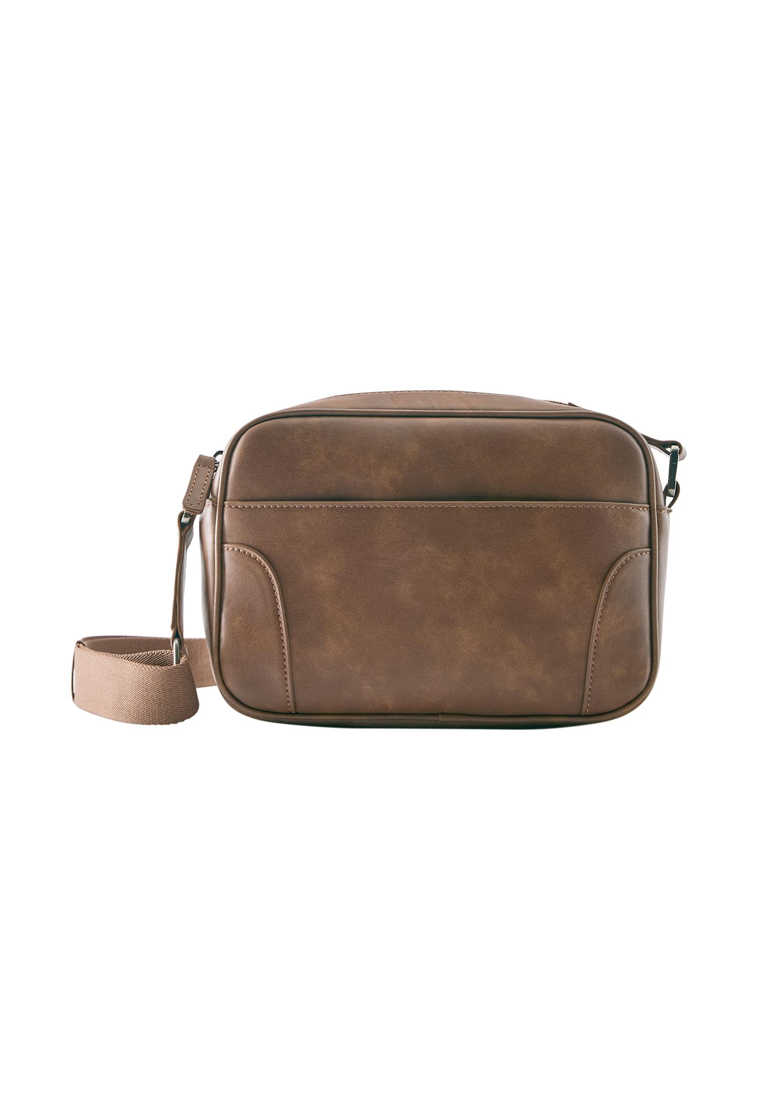 Distressed crossbody bag — Brown