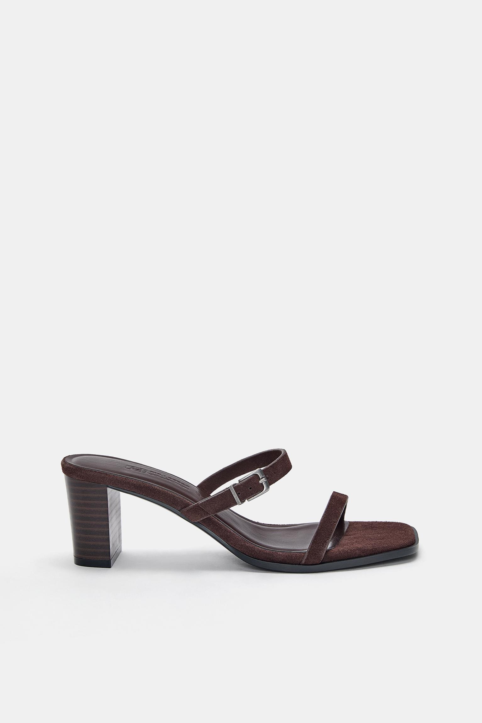 Leather heeled sandals with buckle — Brown