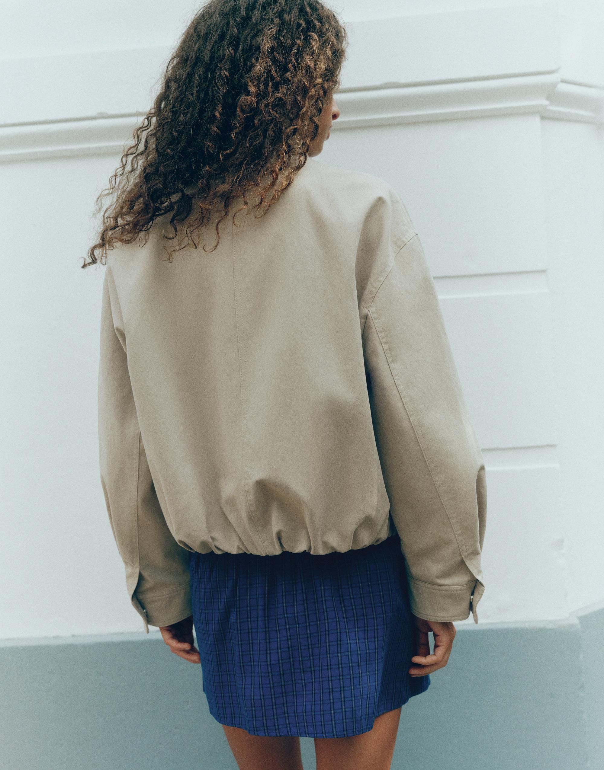 Oversize high-neck jacket — Sand