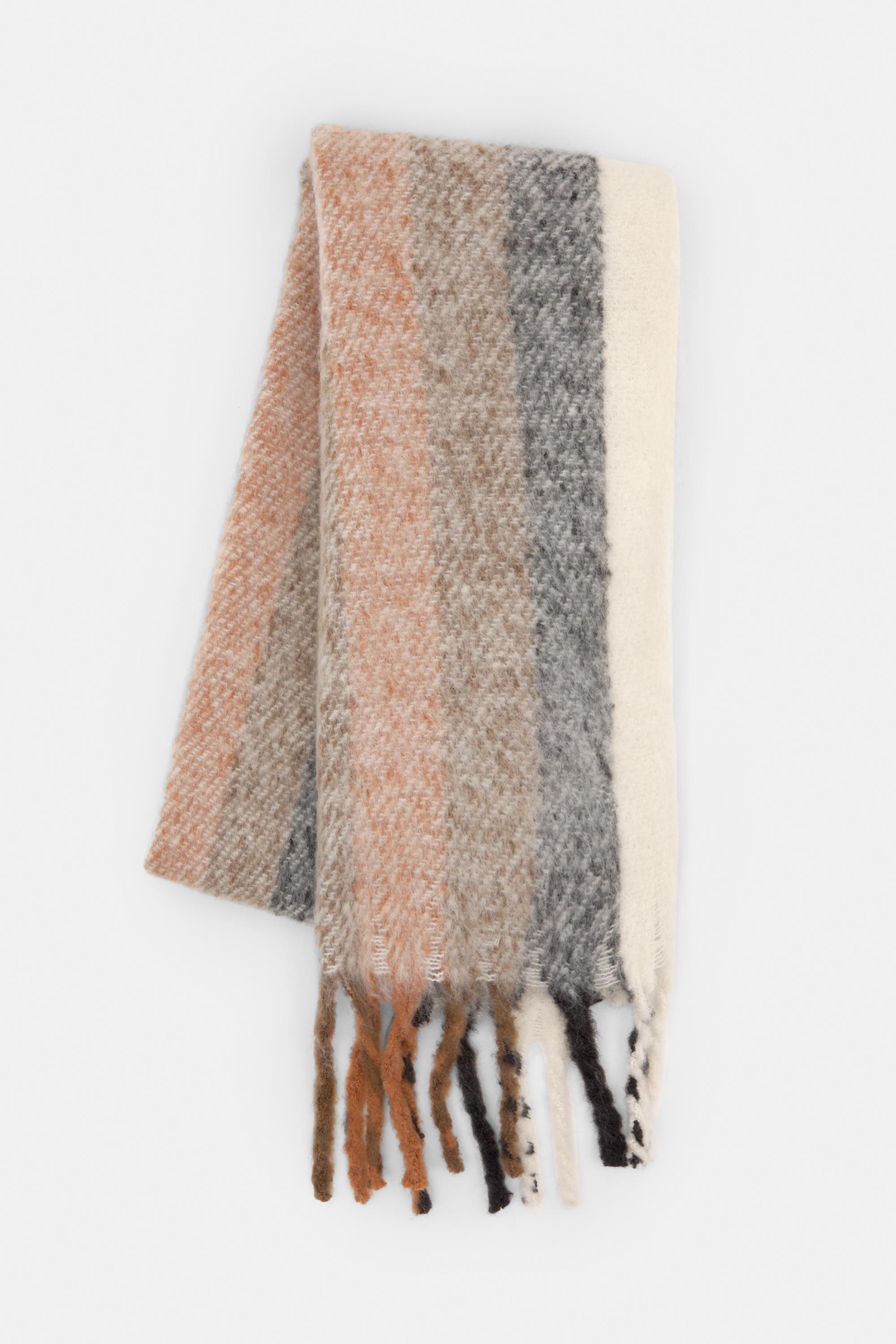 Gestreifter Schal Mit Weichen Fransen