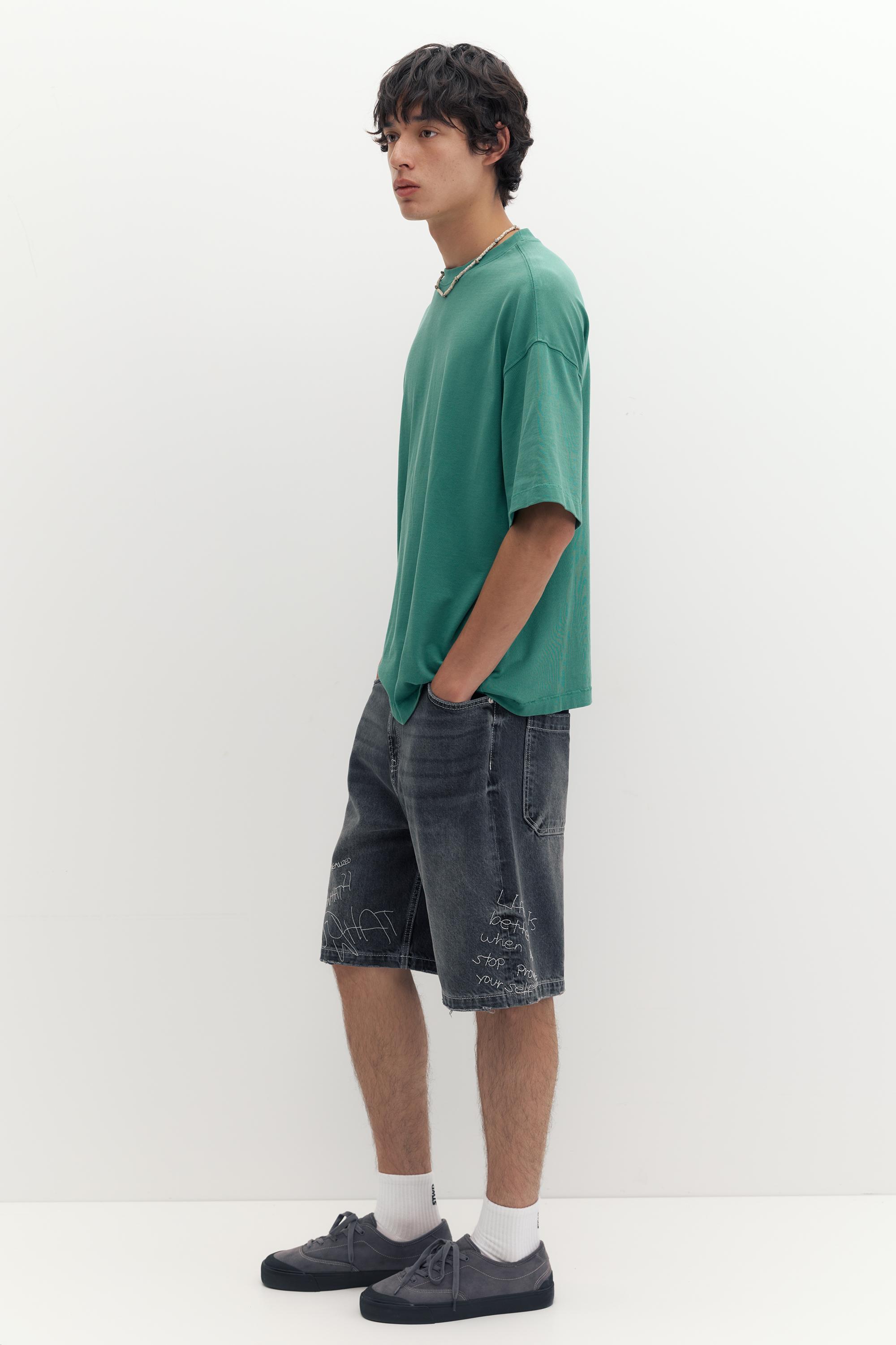 Embroidered baggy denim Bermuda shorts — Faded black
