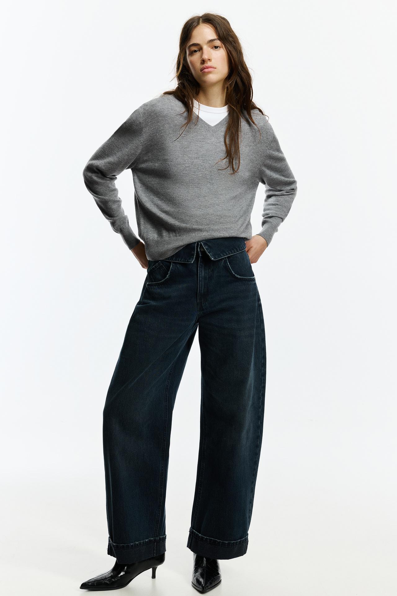 100% wool v-neck jumper — Grey marl
