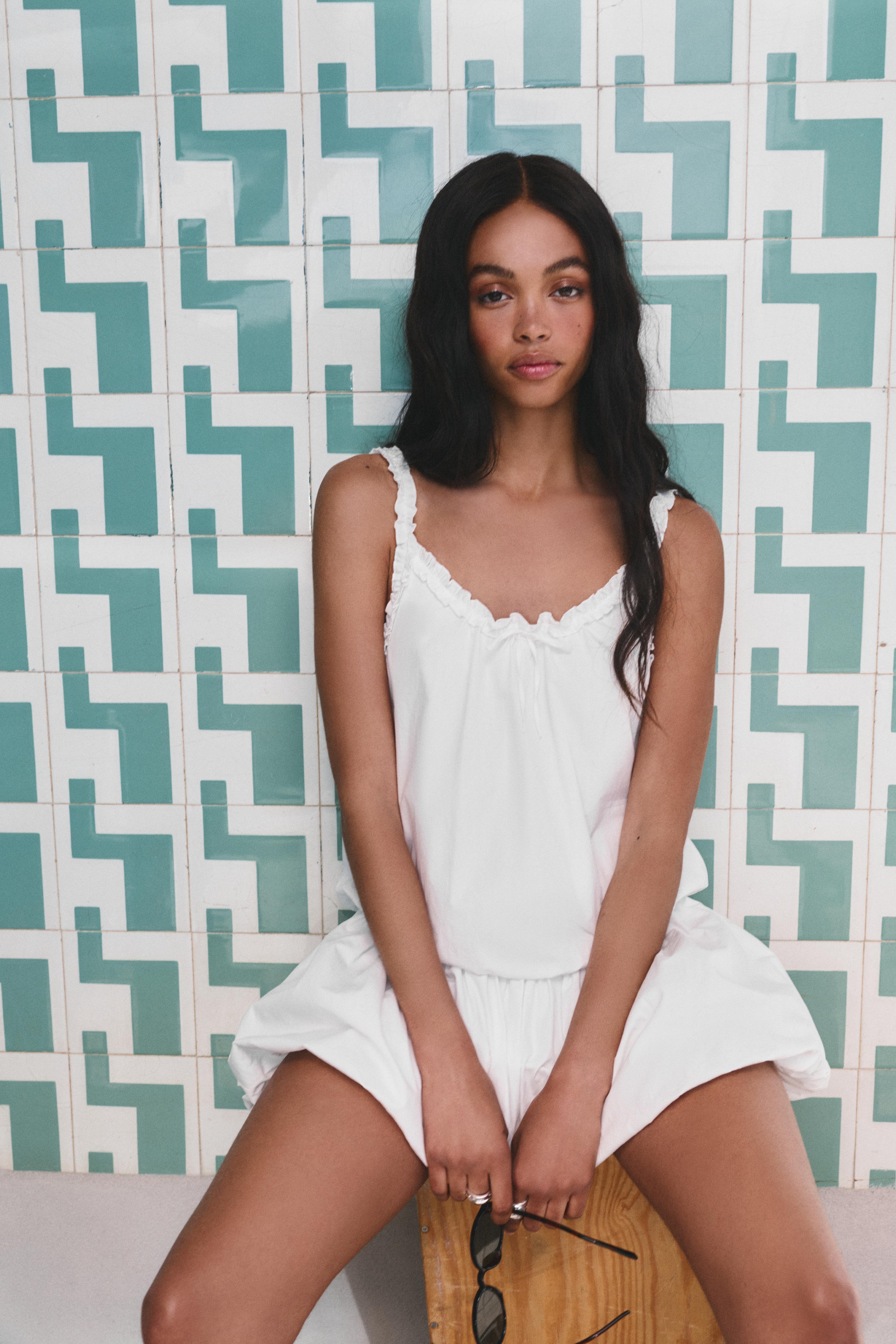 White short balloon dress — White
