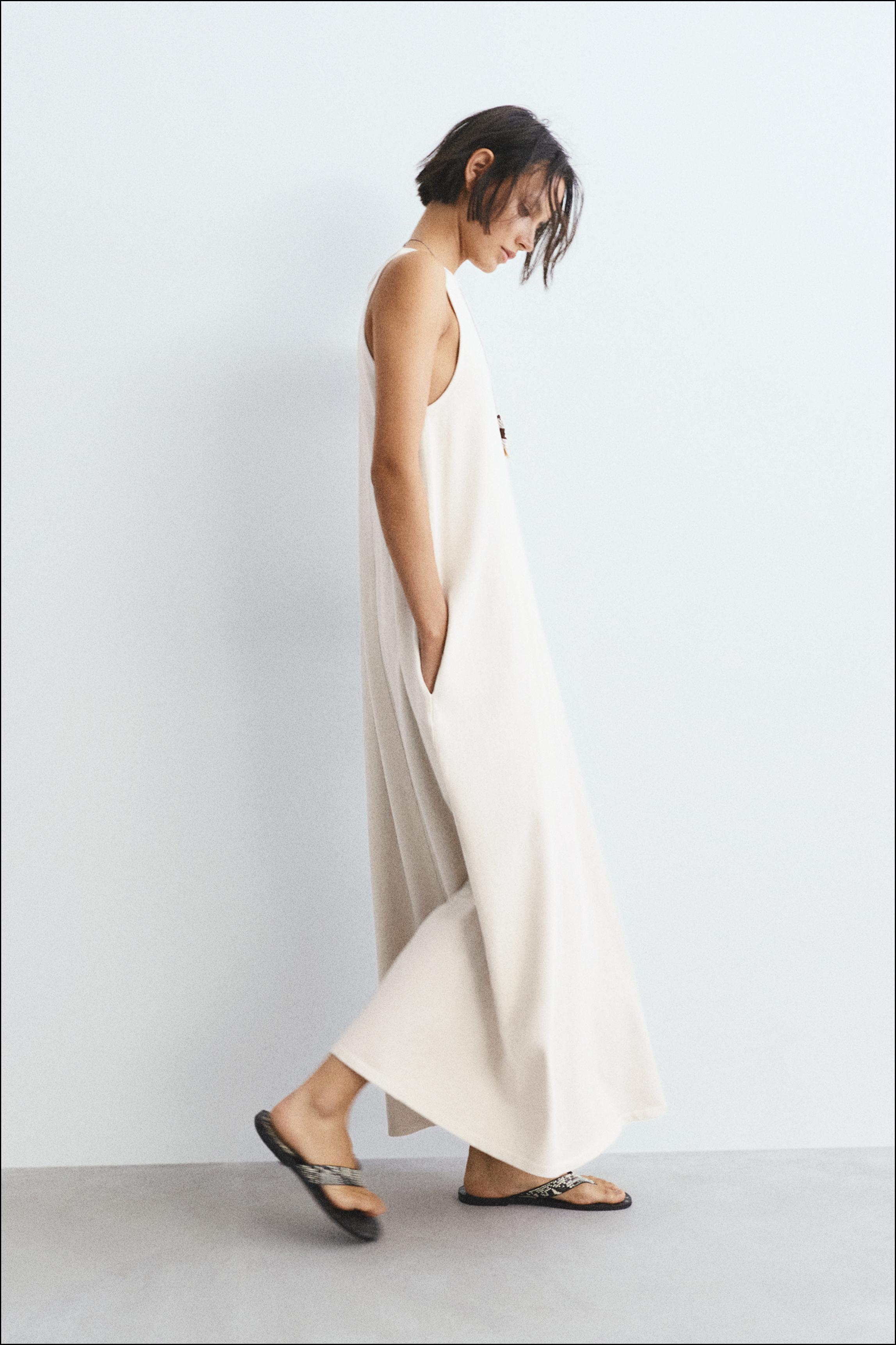 Kolsuz uzun elbise - Görsel 16