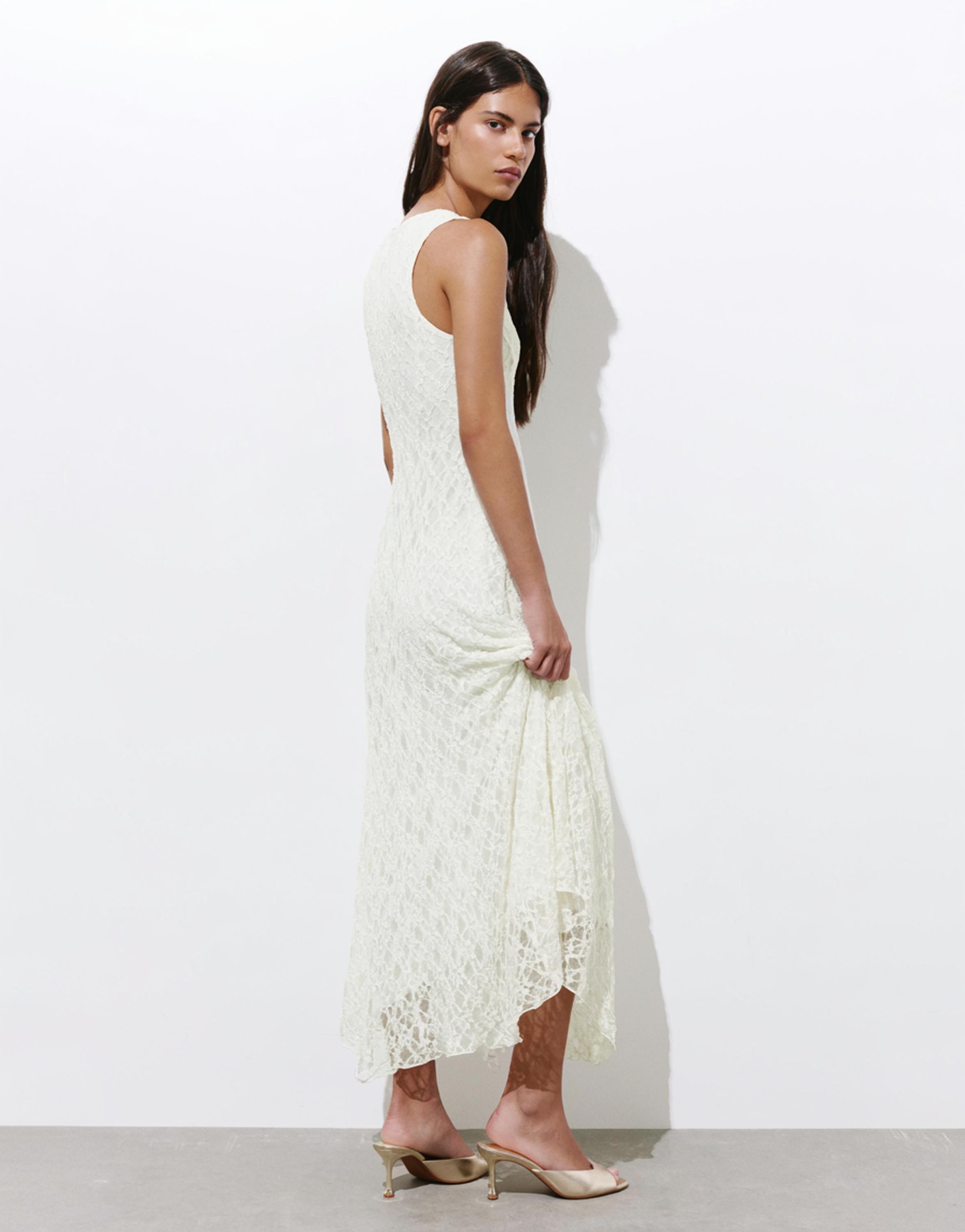 Fitted lace midi dress — Ecru
